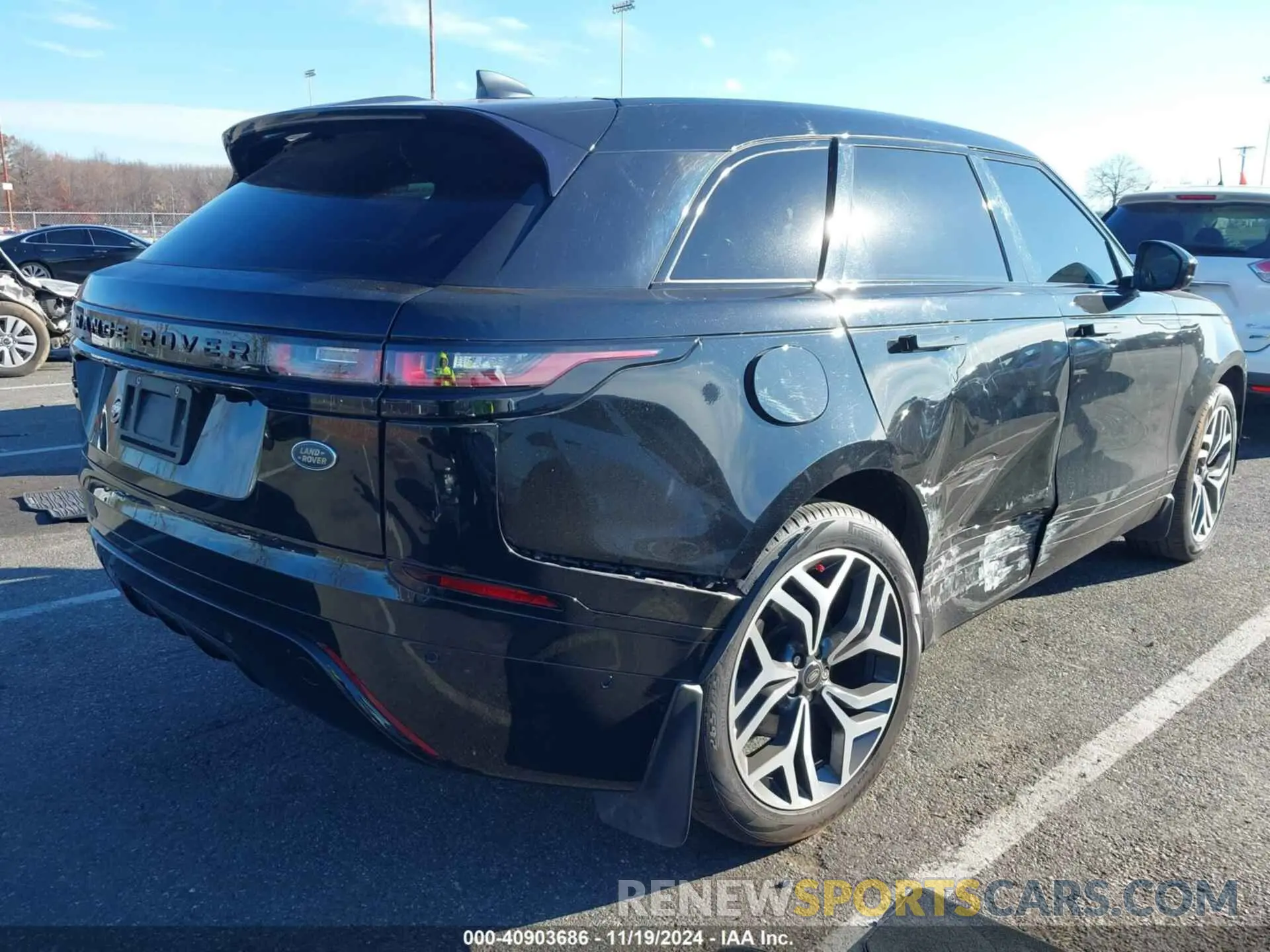 4 fotografías del automóvil dañado SALYL2EX6KA796383 LAND ROVER RANGE ROVER VELAR 2019