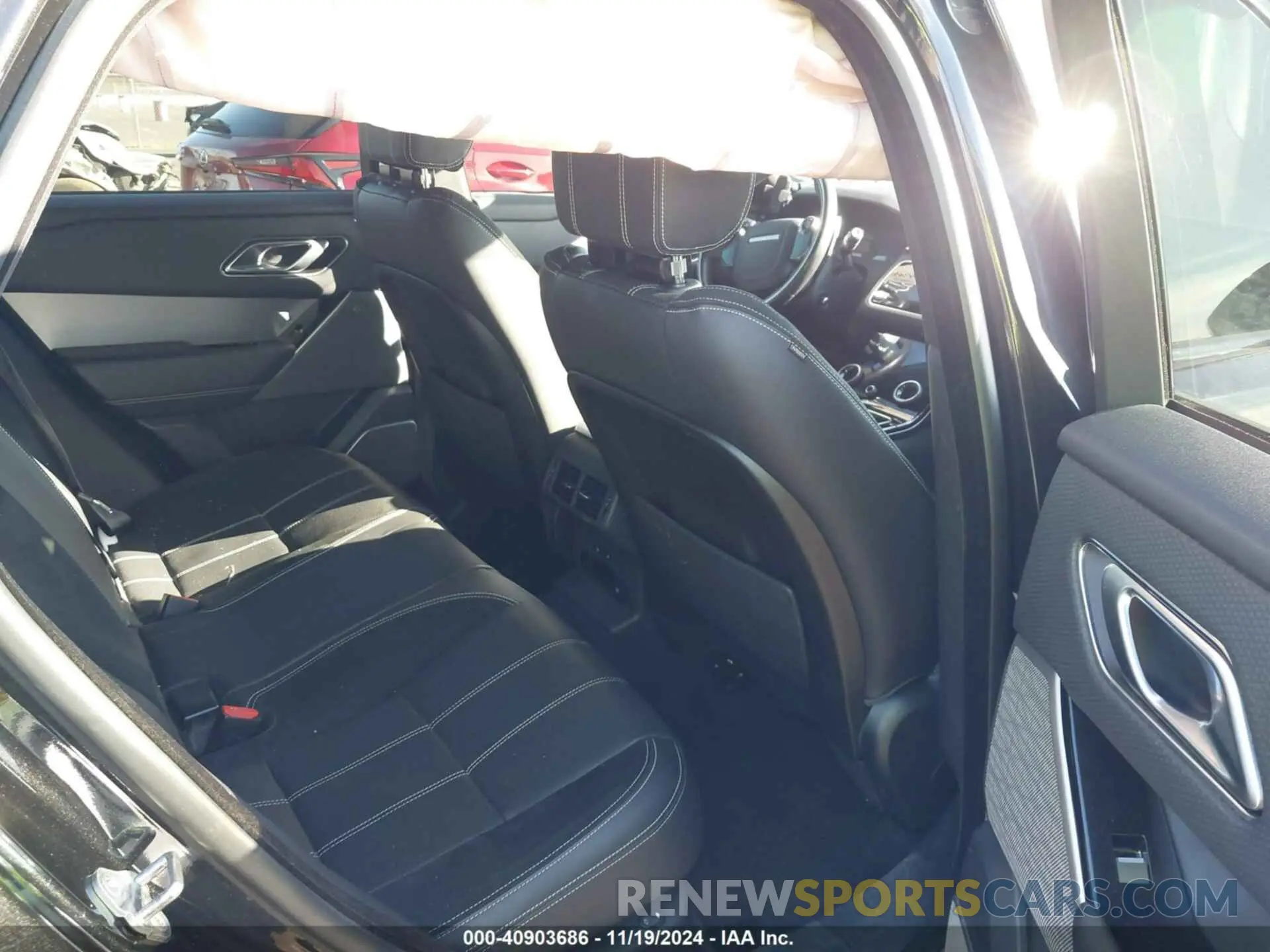 8 fotografías del automóvil dañado SALYL2EX6KA796383 LAND ROVER RANGE ROVER VELAR 2019