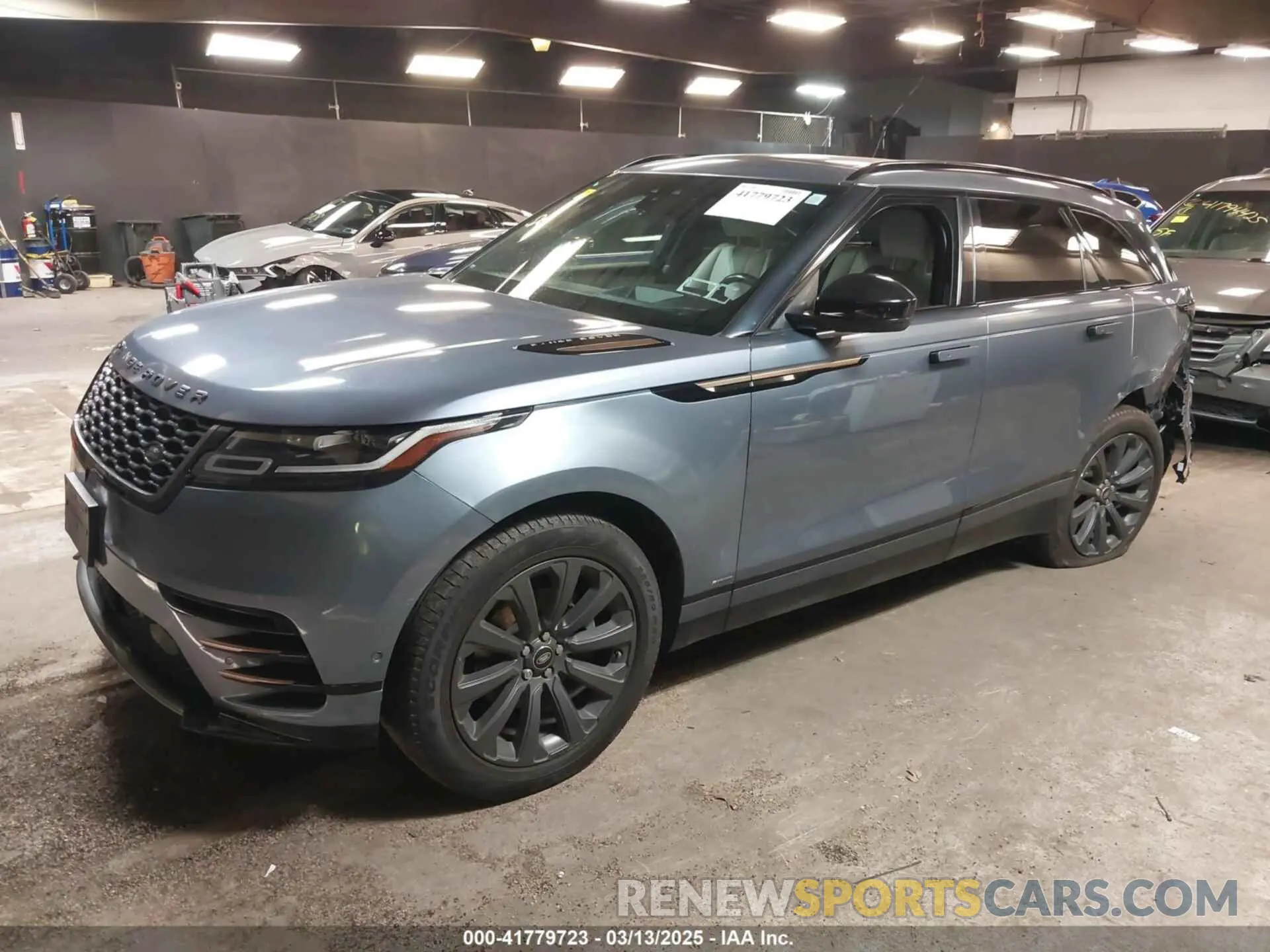 2 fotografías del automóvil dañado SALYL2EX8KA220360 LAND ROVER RANGE ROVER VELAR 2019