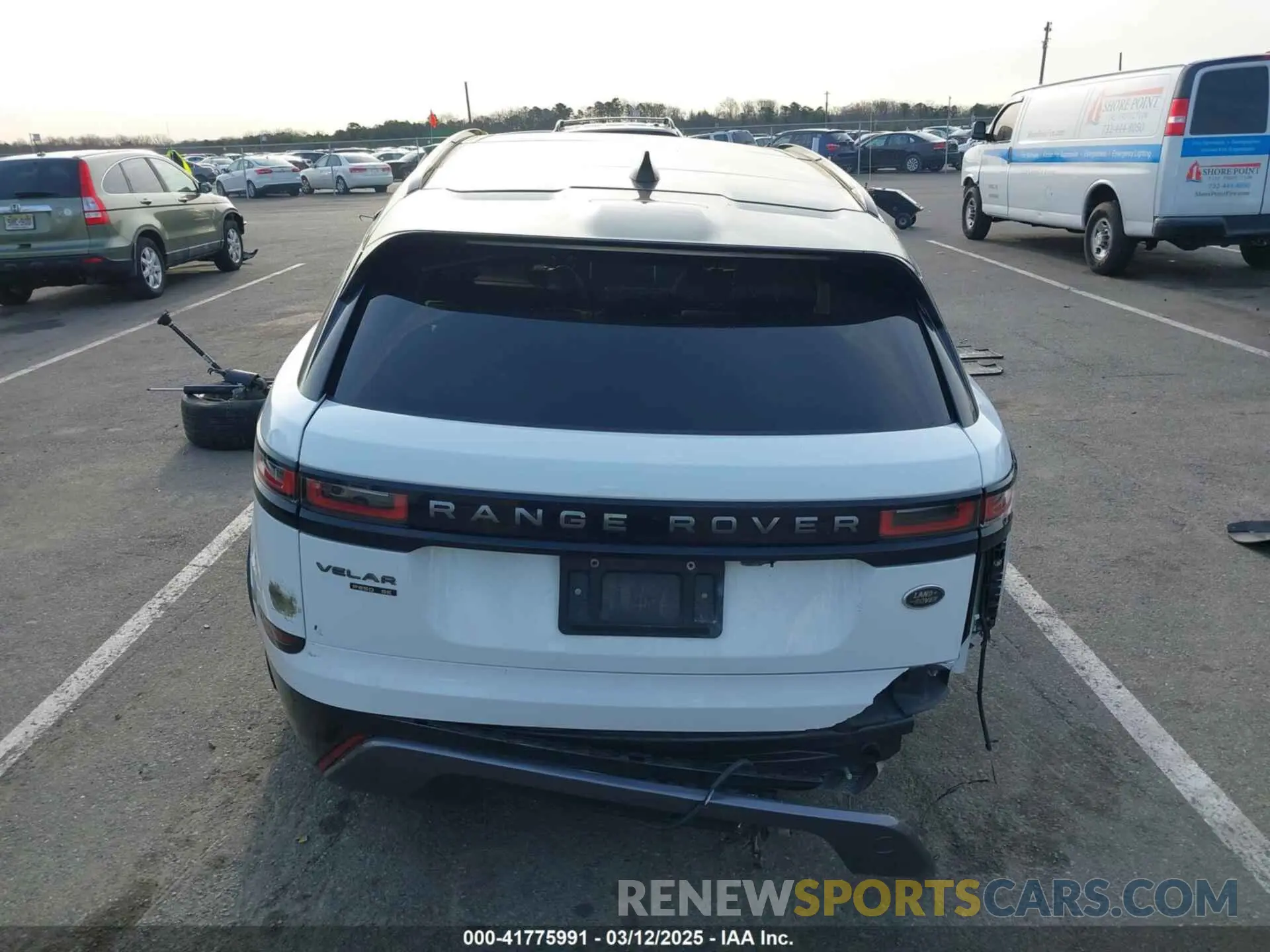 6 fotografías del automóvil dañado SALYL2EX9KA782364 LAND ROVER RANGE ROVER VELAR 2019