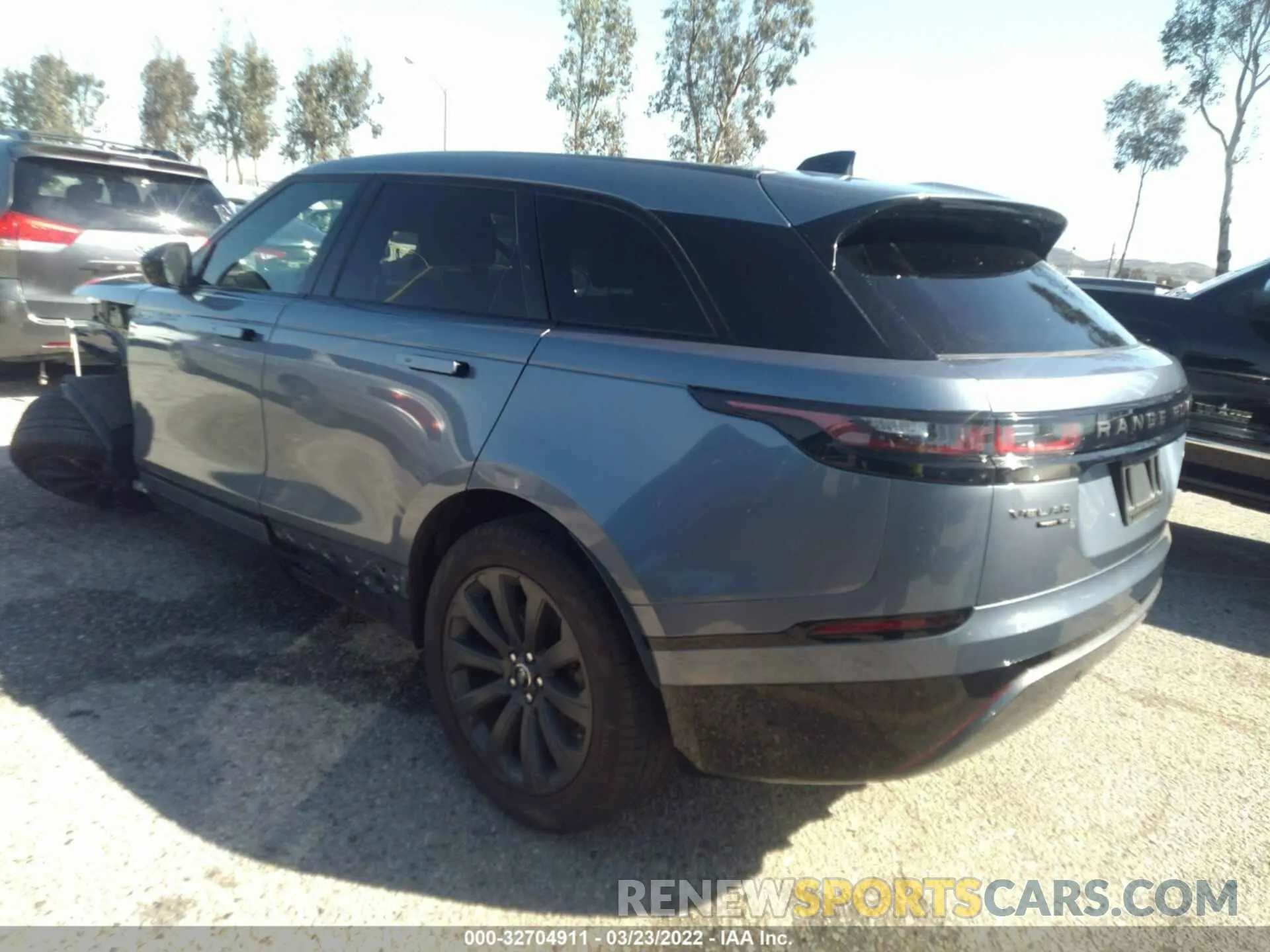 3 fotografías del automóvil dañado SALYL2EXXKA235121 LAND ROVER RANGE ROVER VELAR 2019