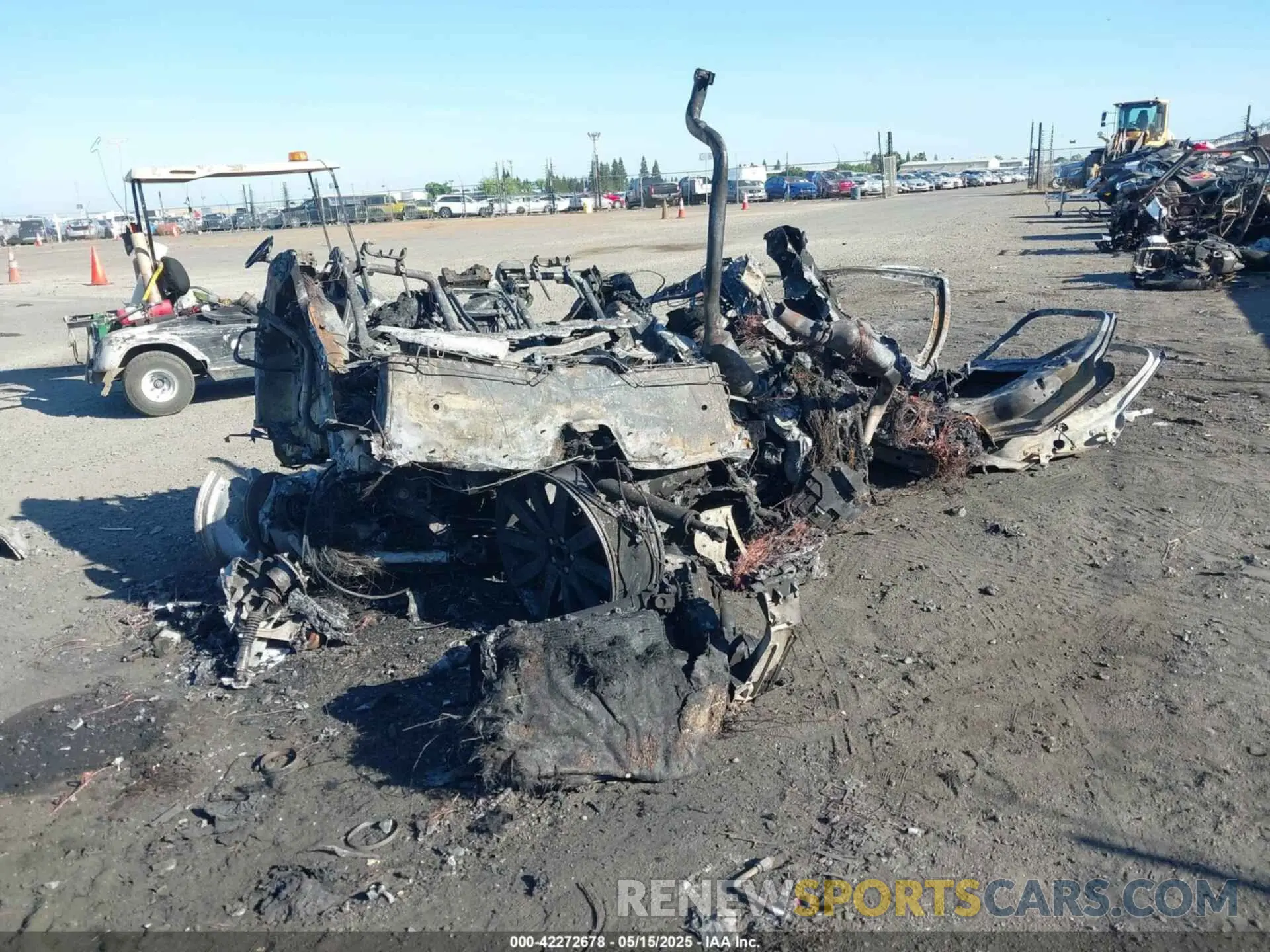 4 fotografías del automóvil dañado SALYL2FV8KA225815 LAND ROVER RANGE ROVER VELAR 2019