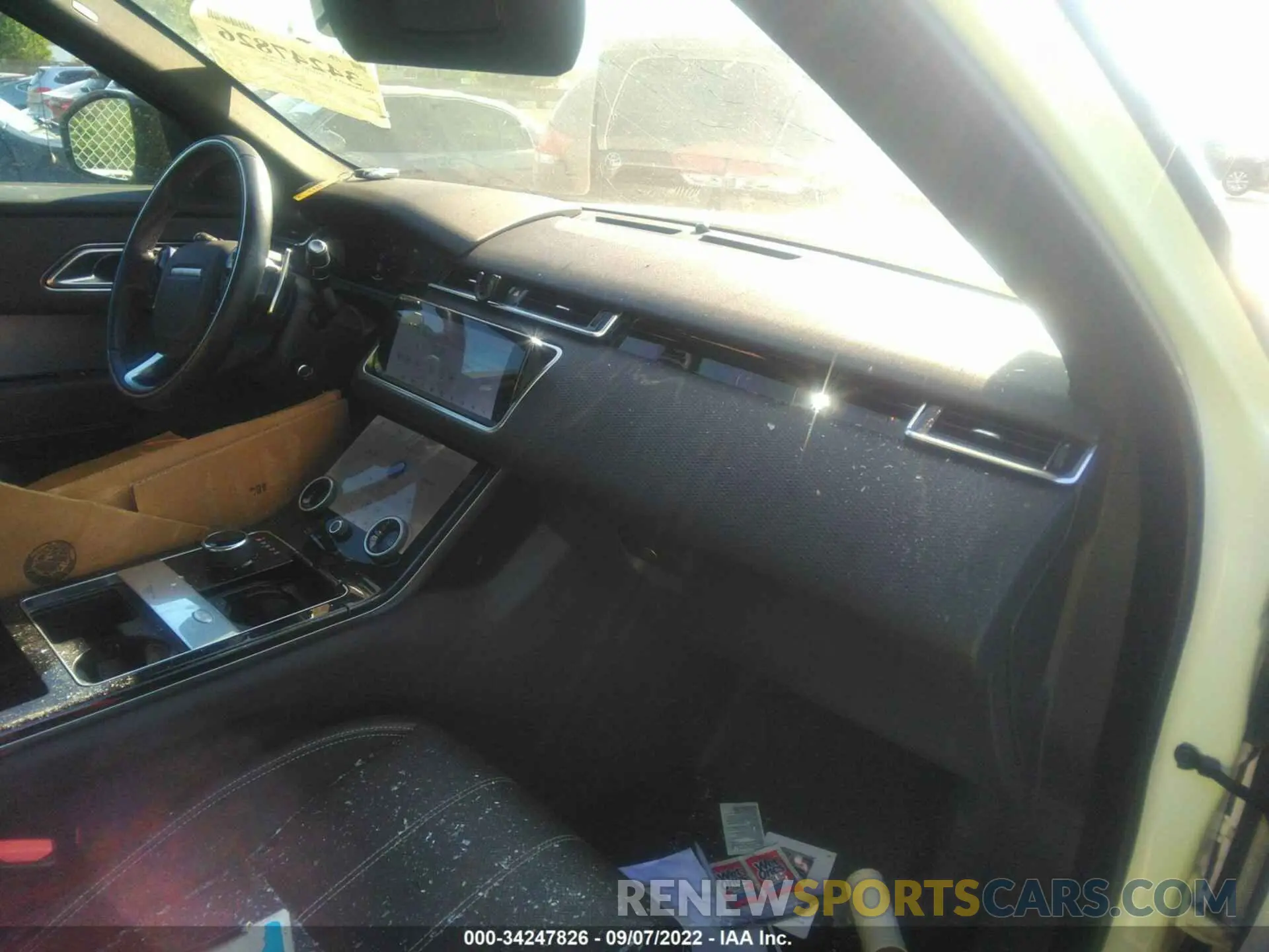 5 fotografías del automóvil dañado SALYL2FVXKA228277 LAND ROVER RANGE ROVER VELAR 2019