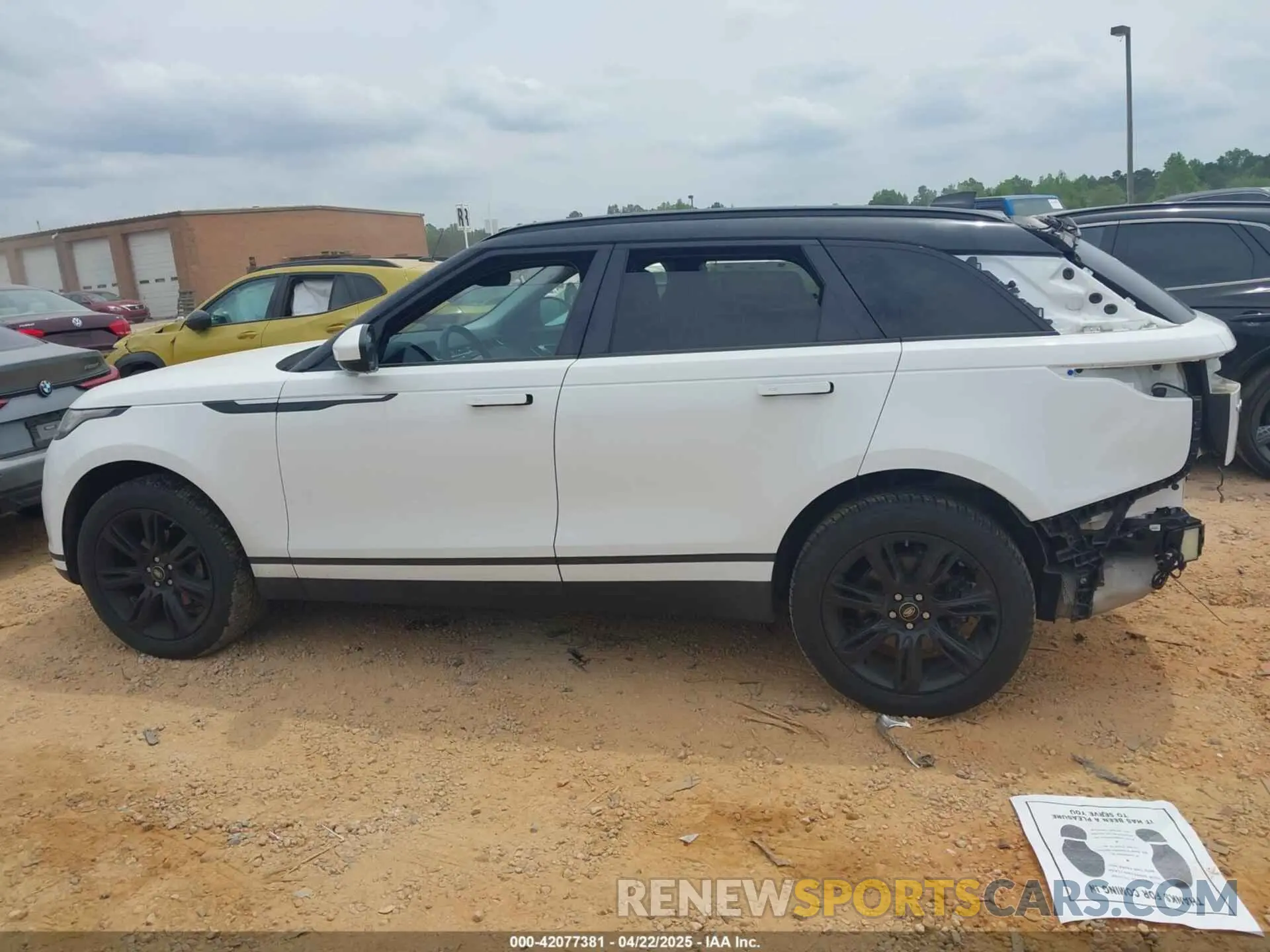 13 fotografías del automóvil dañado SALYB2EX3LA292863 LAND ROVER RANGE ROVER VELAR 2020