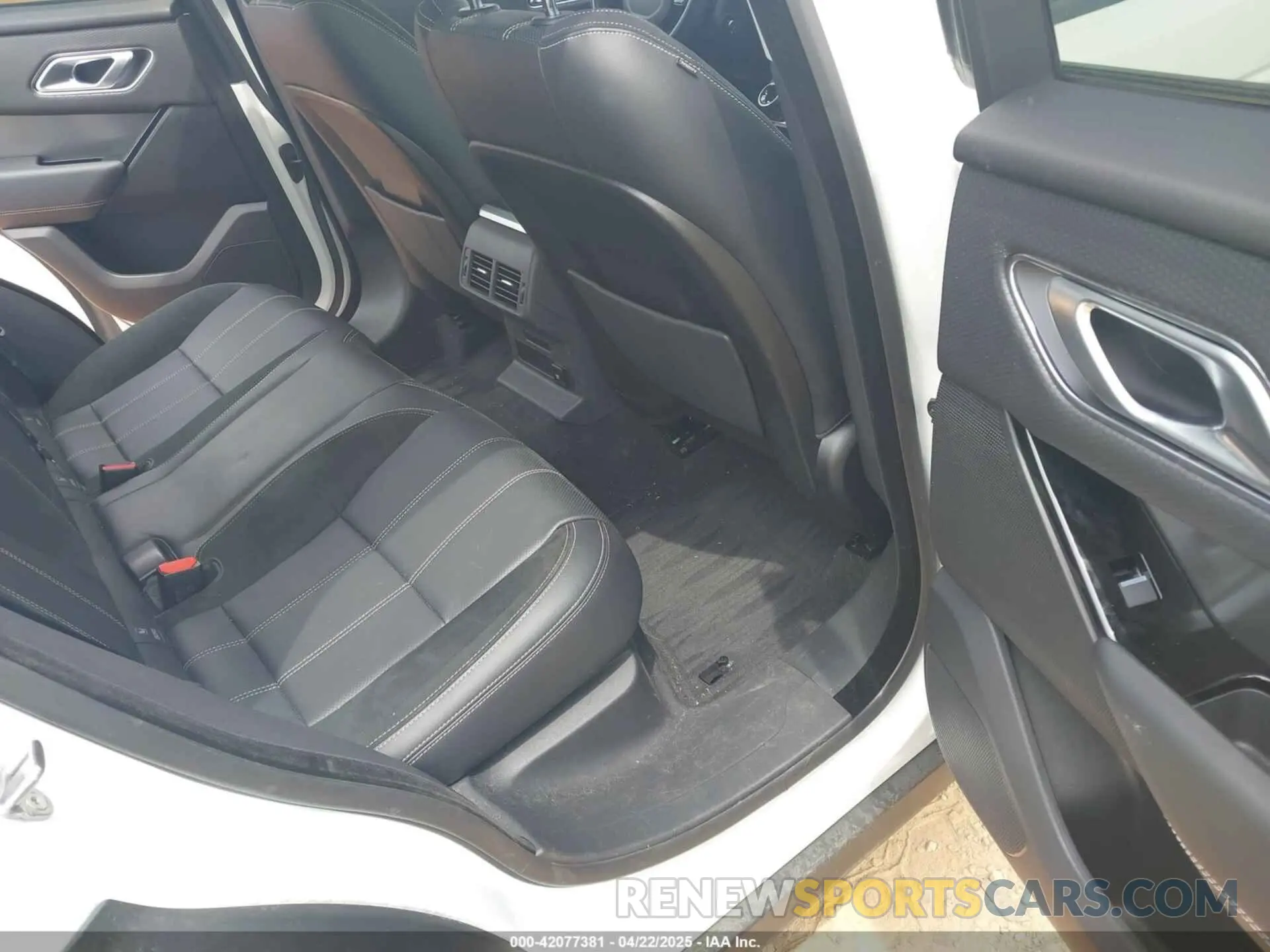 8 fotografías del automóvil dañado SALYB2EX3LA292863 LAND ROVER RANGE ROVER VELAR 2020