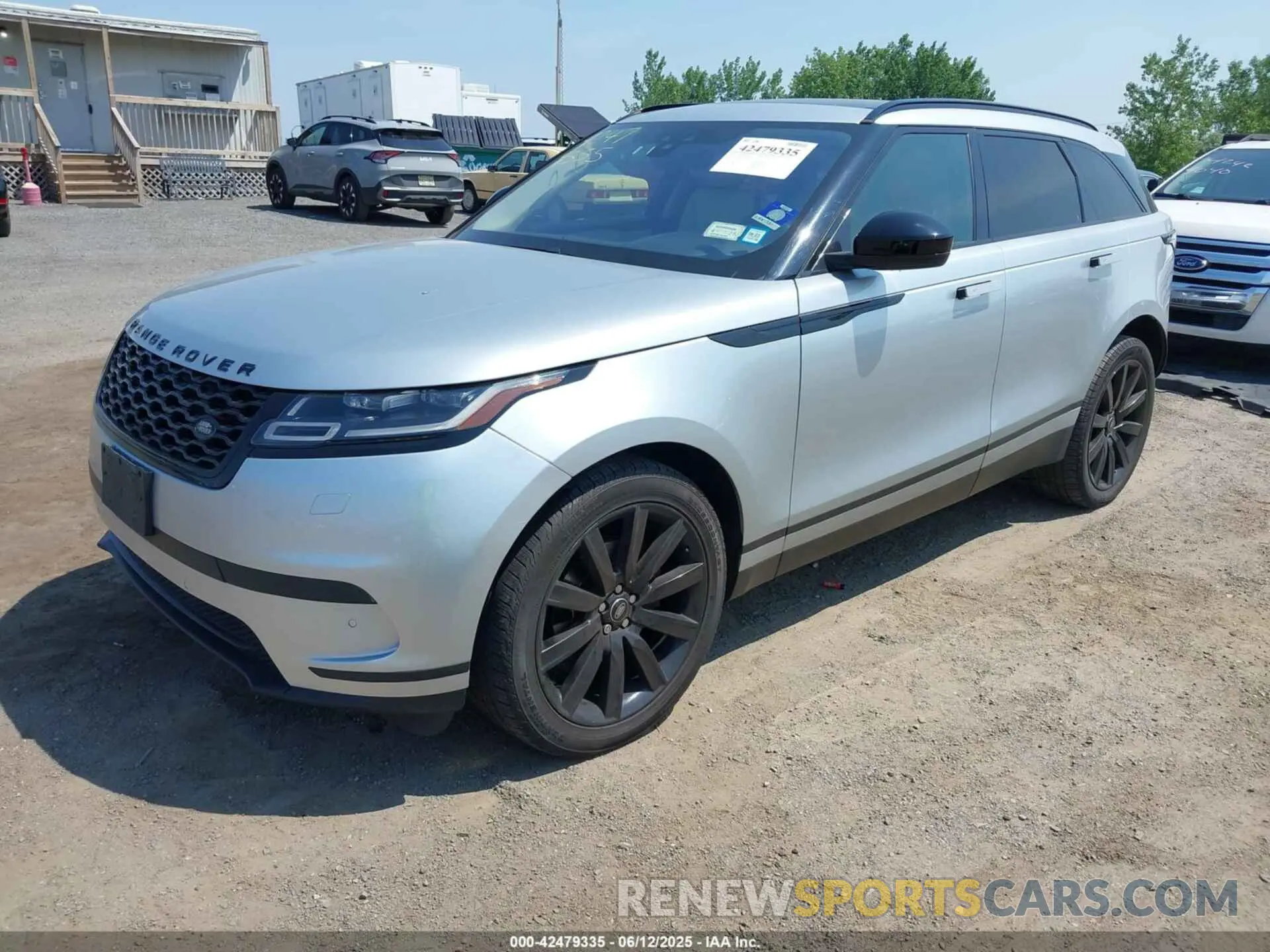2 fotografías del automóvil dañado SALYB2EX4LA242330 LAND ROVER RANGE ROVER VELAR 2020