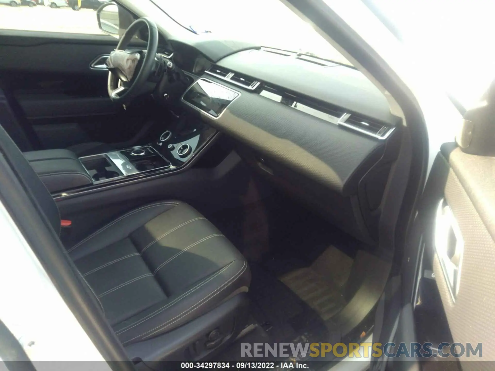 5 fotografías del automóvil dañado SALYB2EX6LA261204 LAND ROVER RANGE ROVER VELAR 2020
