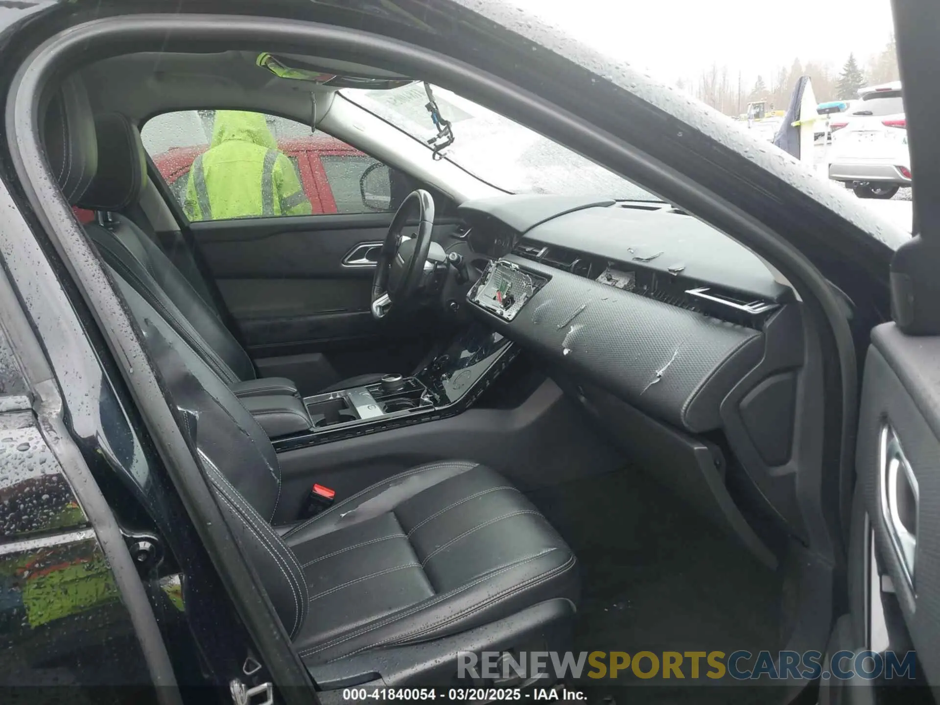 5 fotografías del automóvil dañado SALYB2EX7LA265410 LAND ROVER RANGE ROVER VELAR 2020