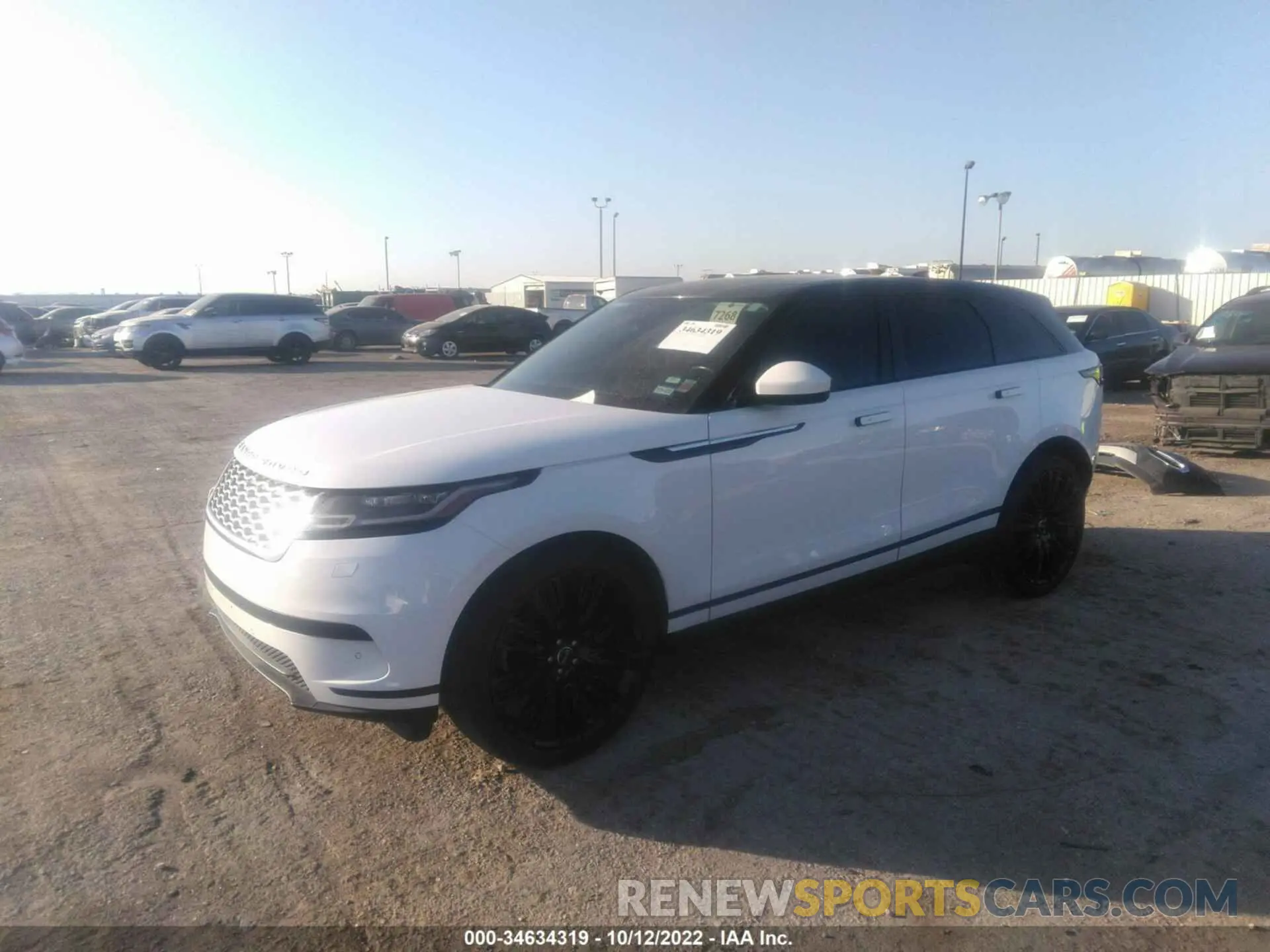 2 fotografías del automóvil dañado SALYB2EX7LA269750 LAND ROVER RANGE ROVER VELAR 2020