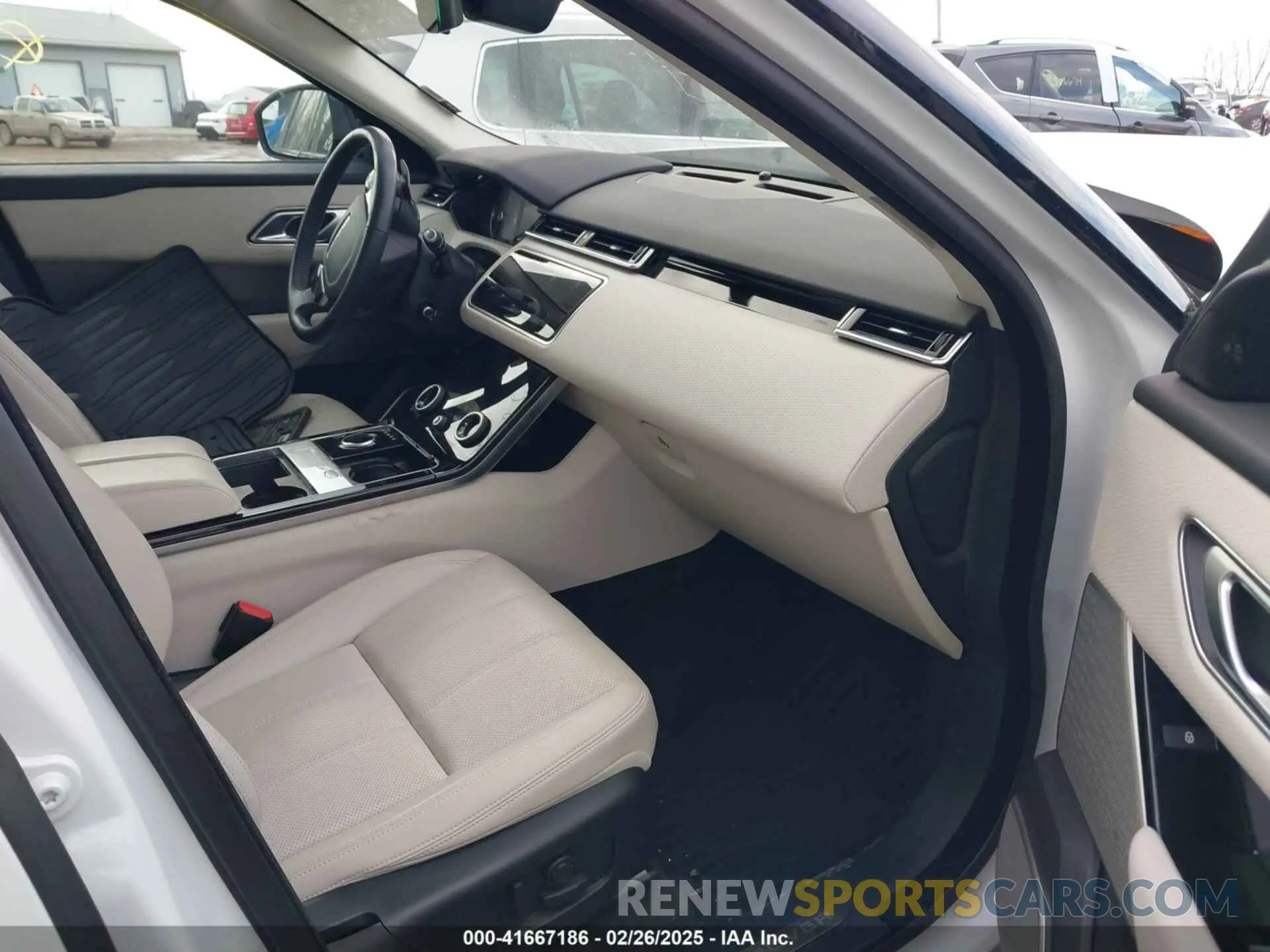 5 fotografías del automóvil dañado SALYB2EX9LA287831 LAND ROVER RANGE ROVER VELAR 2020