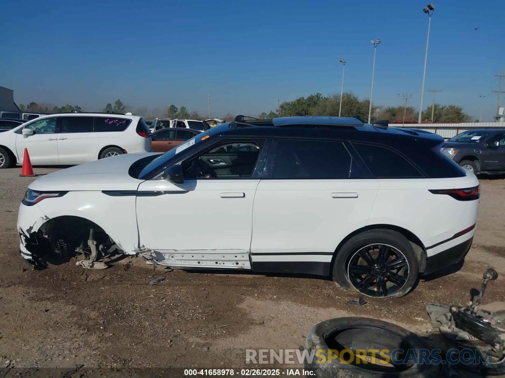 14 fotografías del automóvil dañado SALYB2EX9LA289398 LAND ROVER RANGE ROVER VELAR 2020