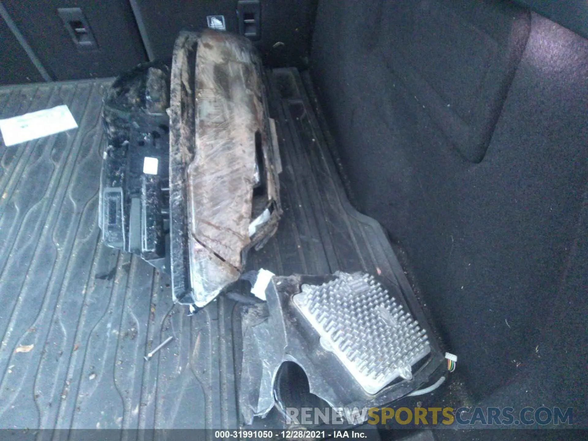 12 fotografías del automóvil dañado SALYB2FV0LA254892 LAND ROVER RANGE ROVER VELAR 2020