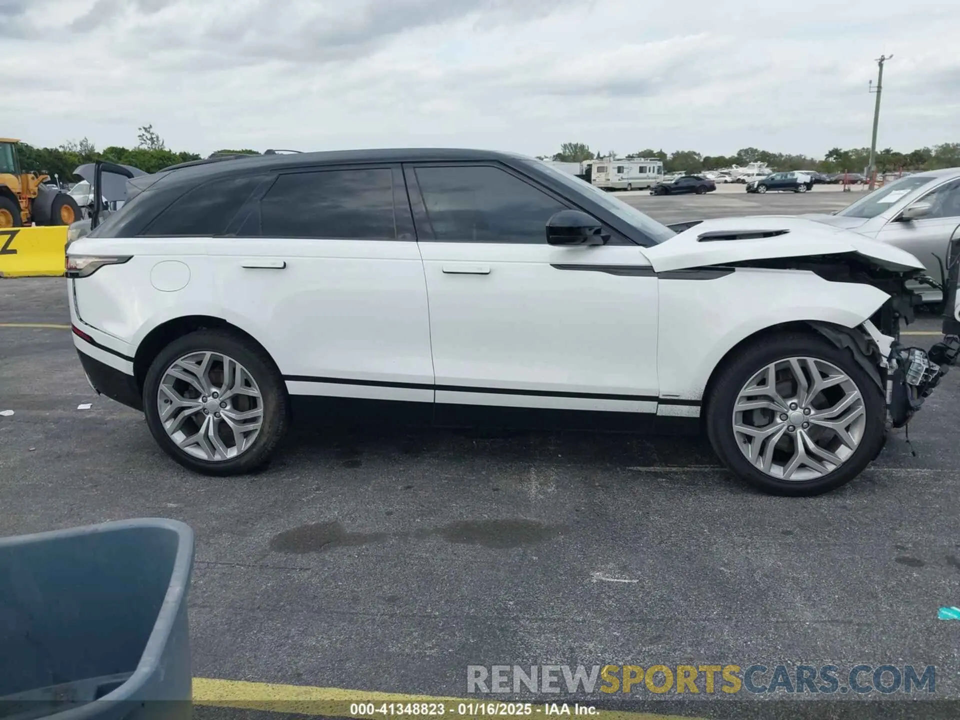 14 fotografías del automóvil dañado SALYK2EX1LA280629 LAND ROVER RANGE ROVER VELAR 2020