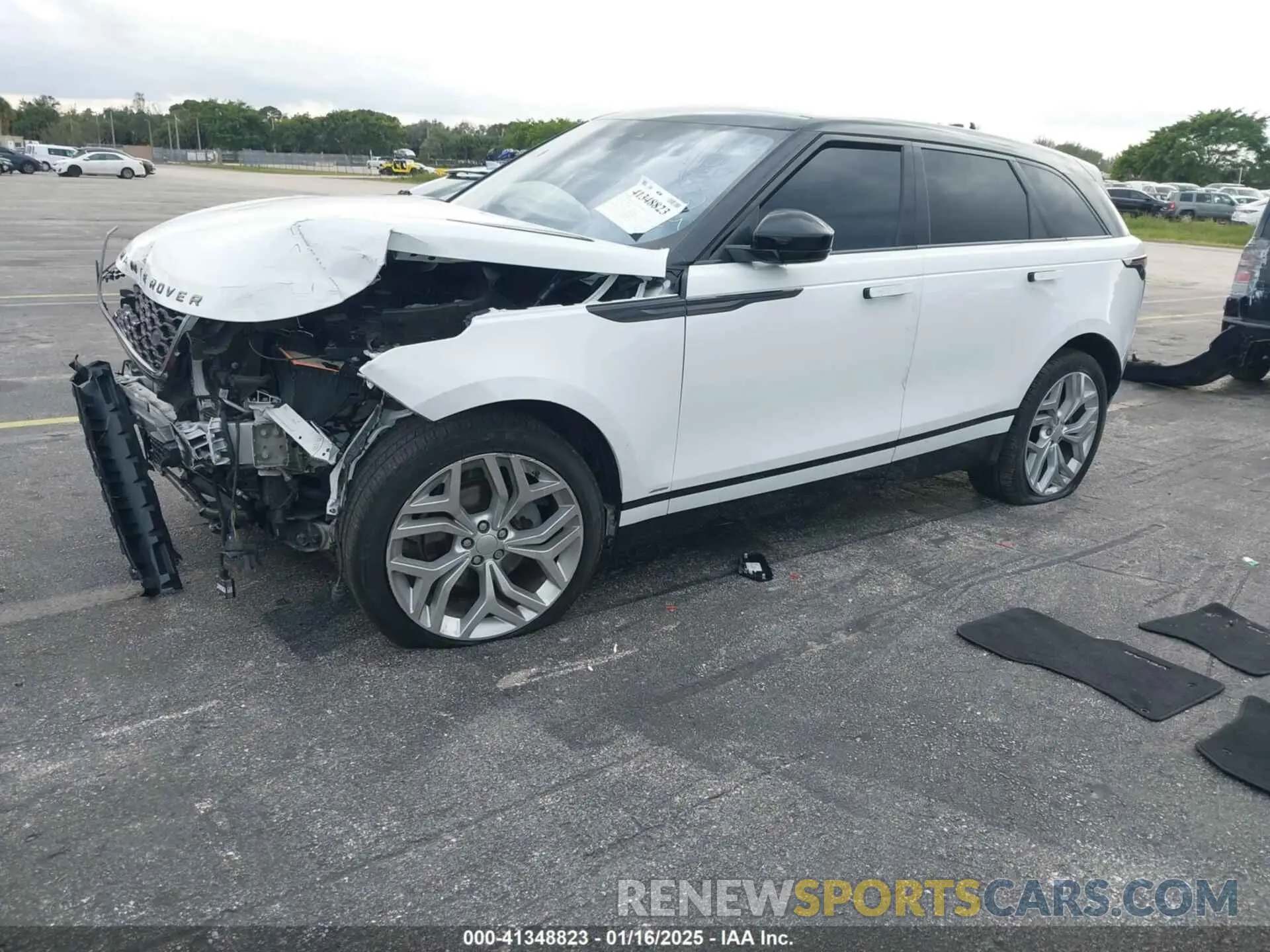 2 fotografías del automóvil dañado SALYK2EX1LA280629 LAND ROVER RANGE ROVER VELAR 2020