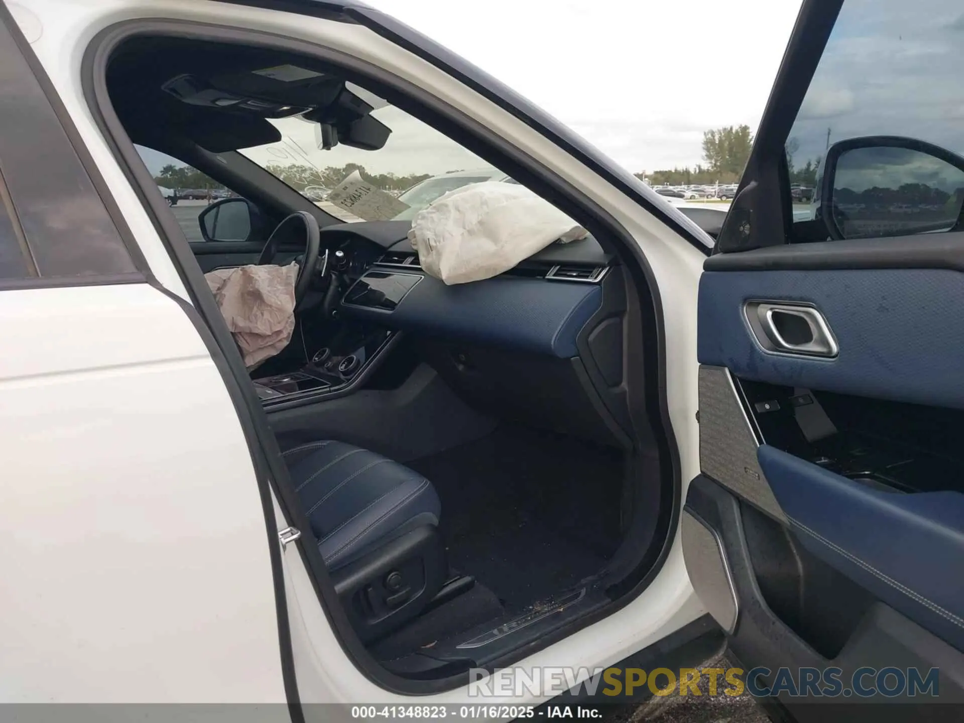 5 fotografías del automóvil dañado SALYK2EX1LA280629 LAND ROVER RANGE ROVER VELAR 2020