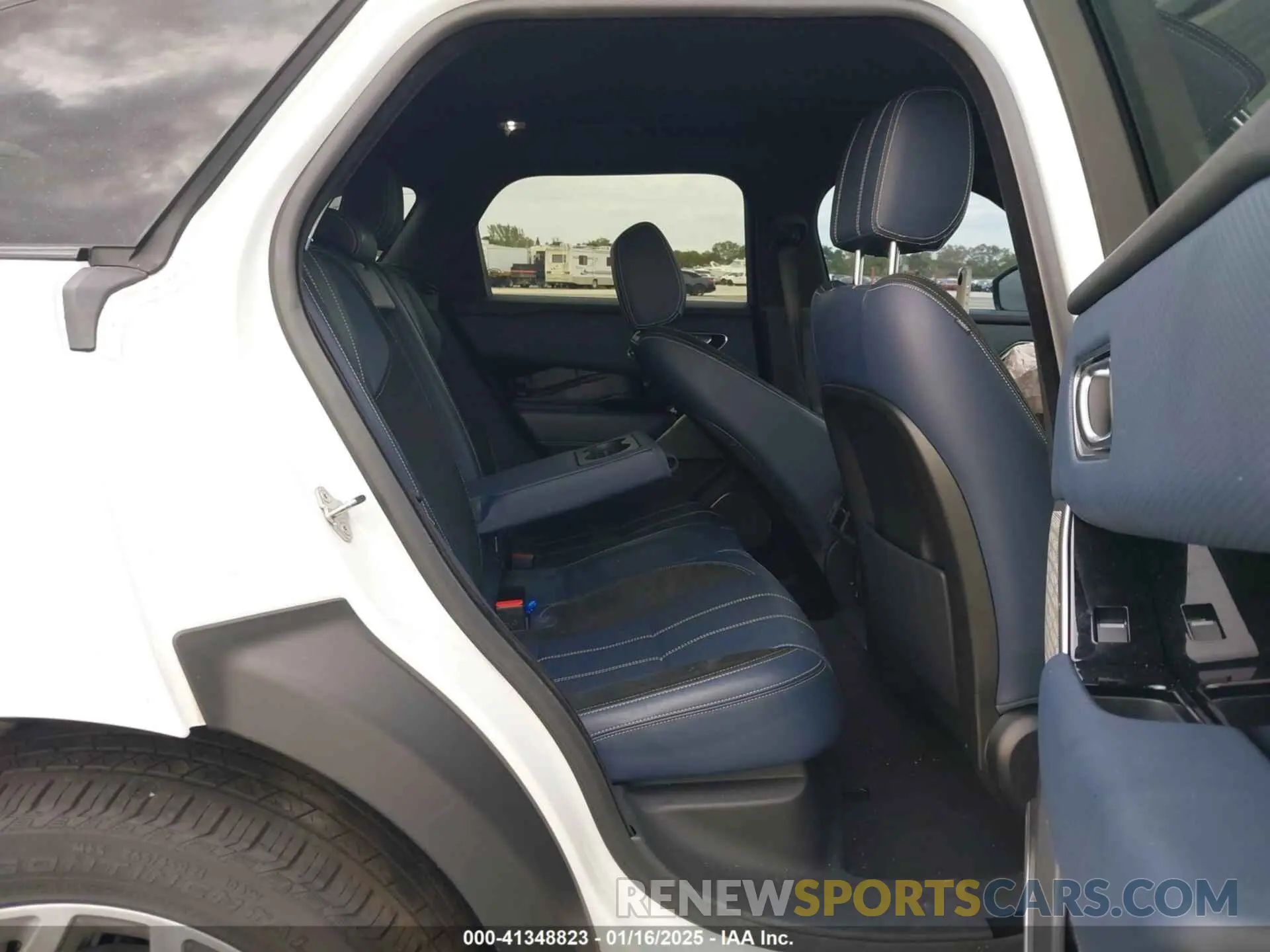 8 fotografías del automóvil dañado SALYK2EX1LA280629 LAND ROVER RANGE ROVER VELAR 2020