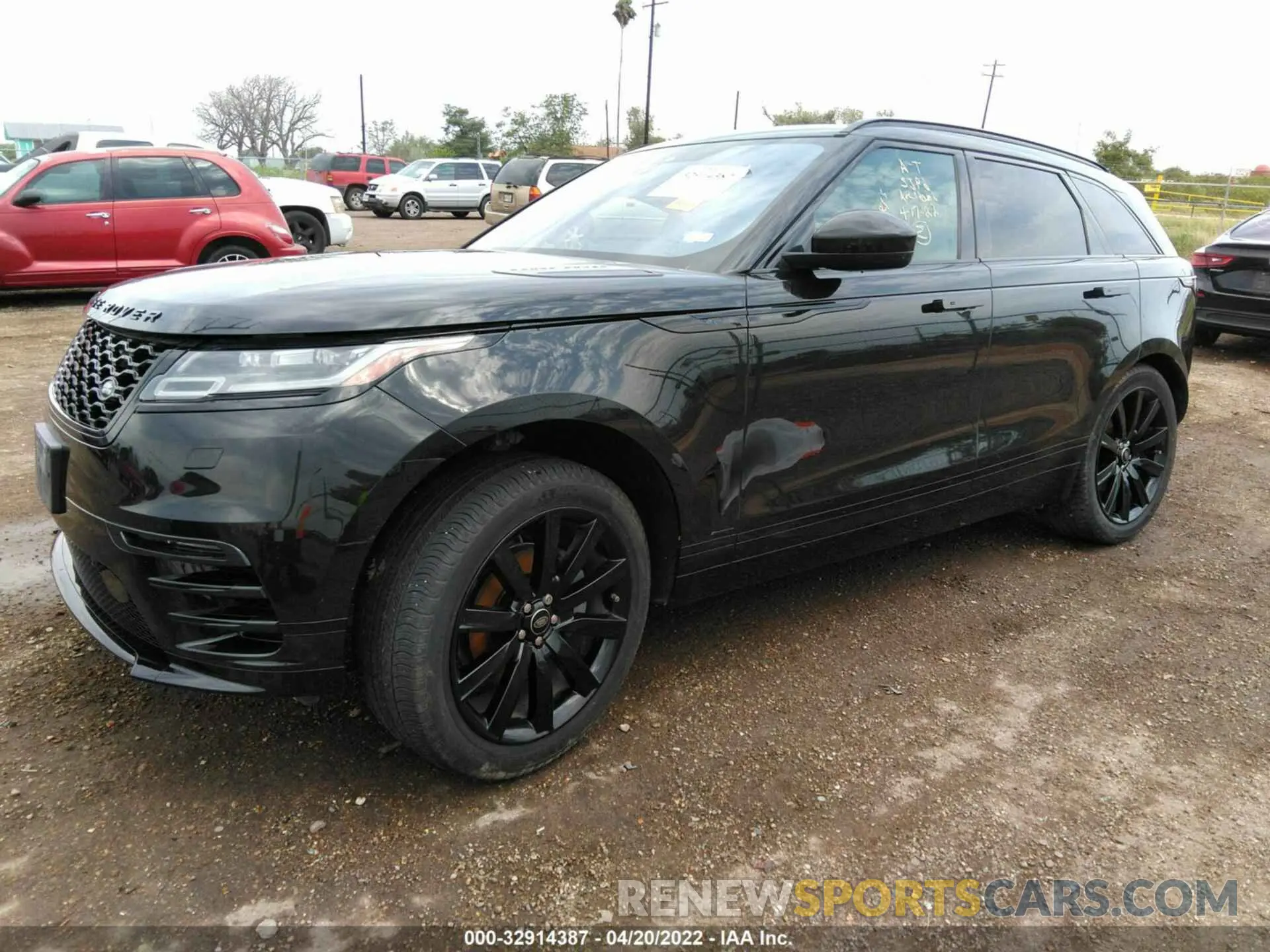 2 fotografías del automóvil dañado SALYK2EX1LA286348 LAND ROVER RANGE ROVER VELAR 2020