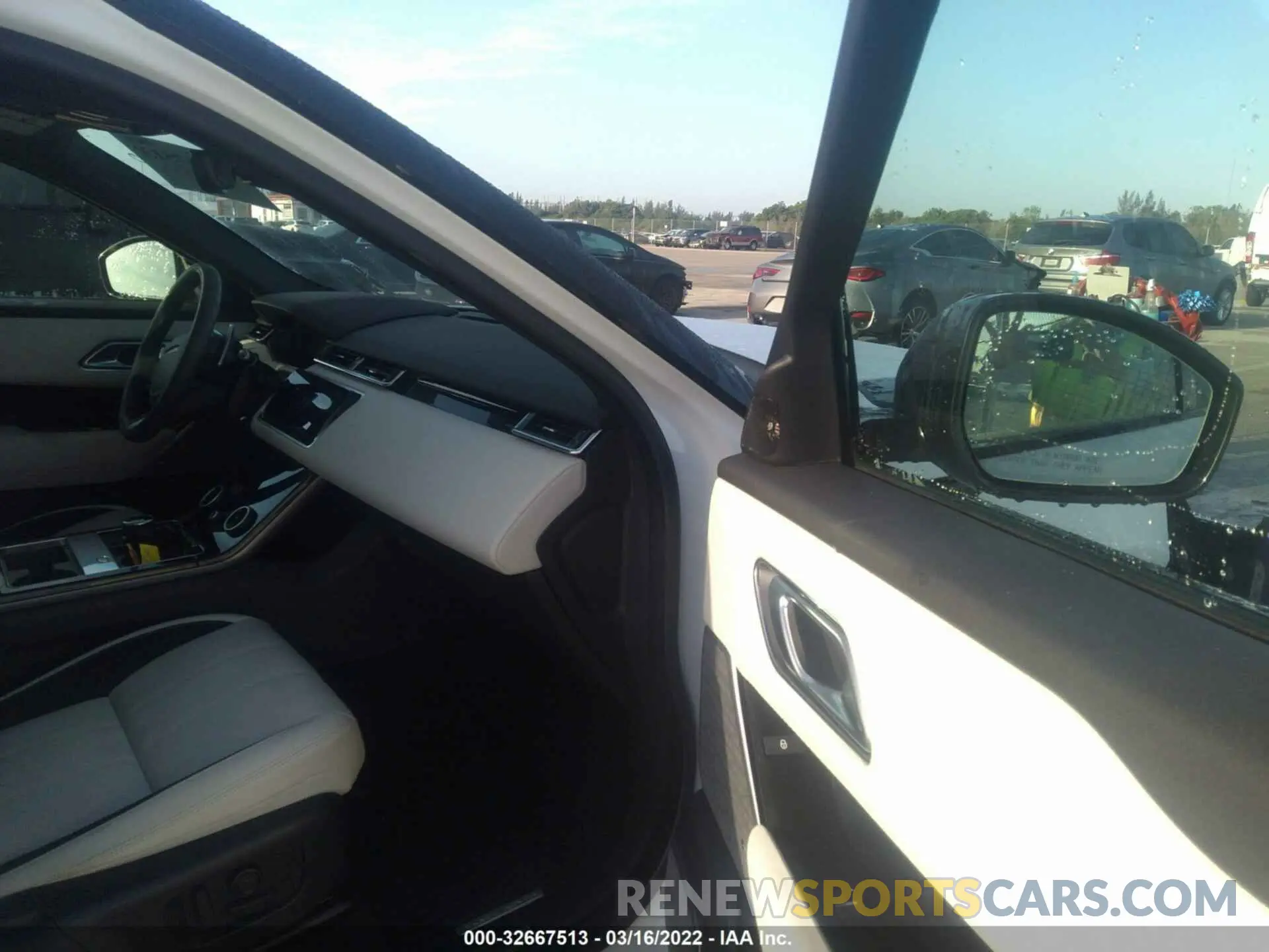 5 fotografías del automóvil dañado SALYK2EX1LA295020 LAND ROVER RANGE ROVER VELAR 2020