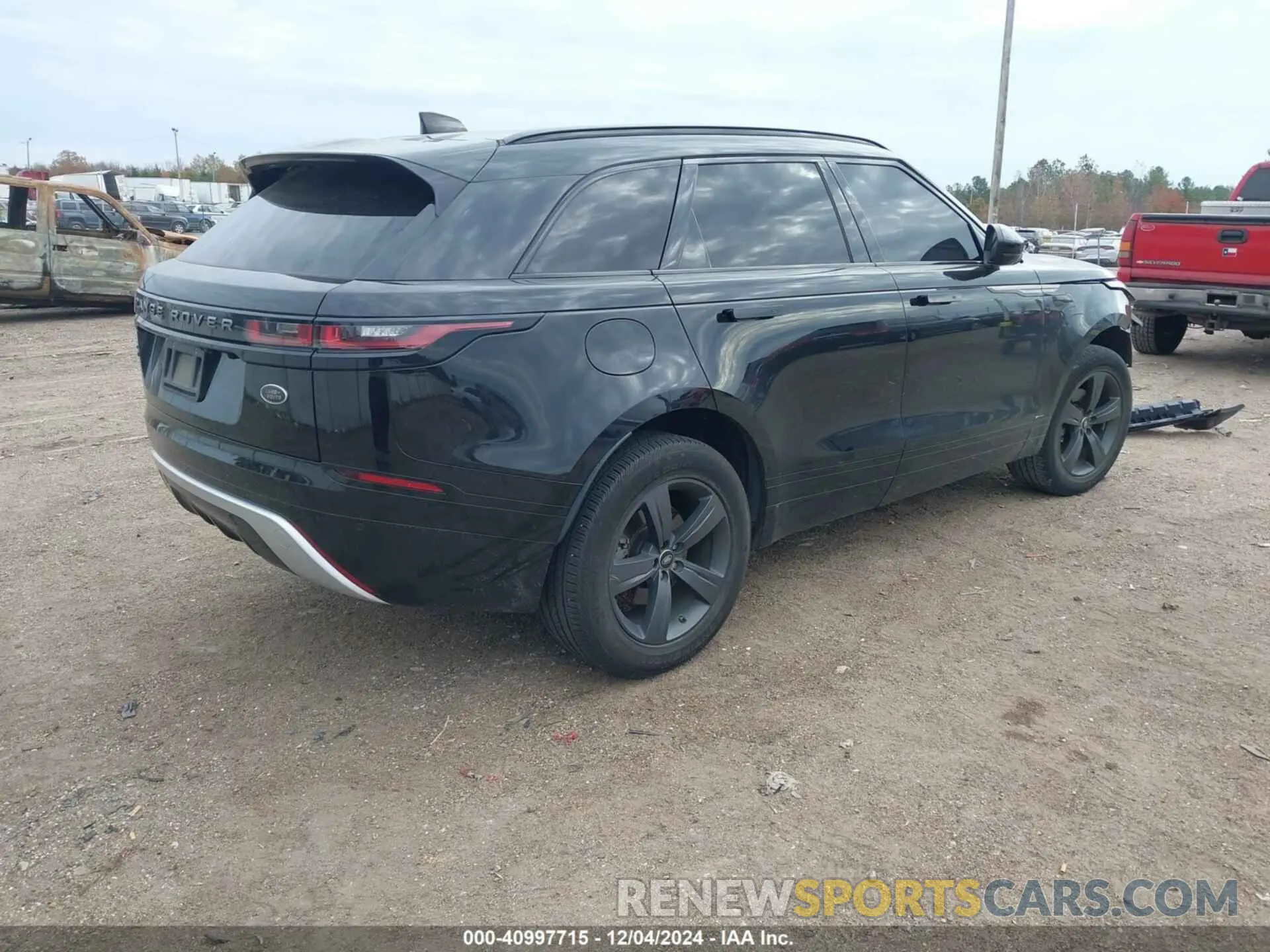 4 fotografías del automóvil dañado SALYK2EX2LA246215 LAND ROVER RANGE ROVER VELAR 2020