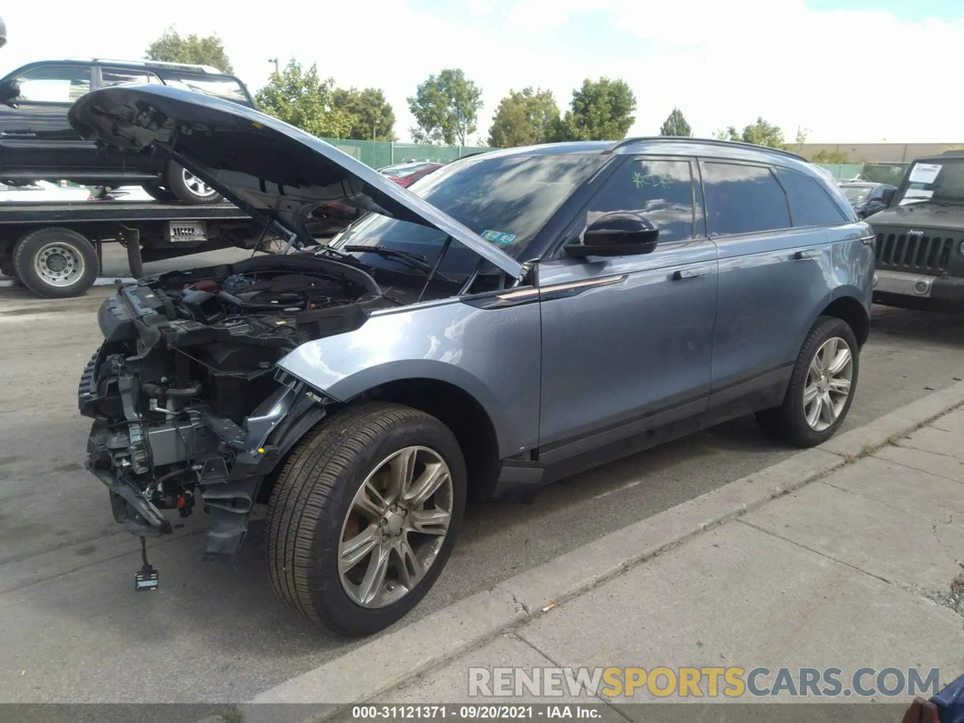 2 fotografías del automóvil dañado SALYK2EX2LA254976 LAND ROVER RANGE ROVER VELAR 2020