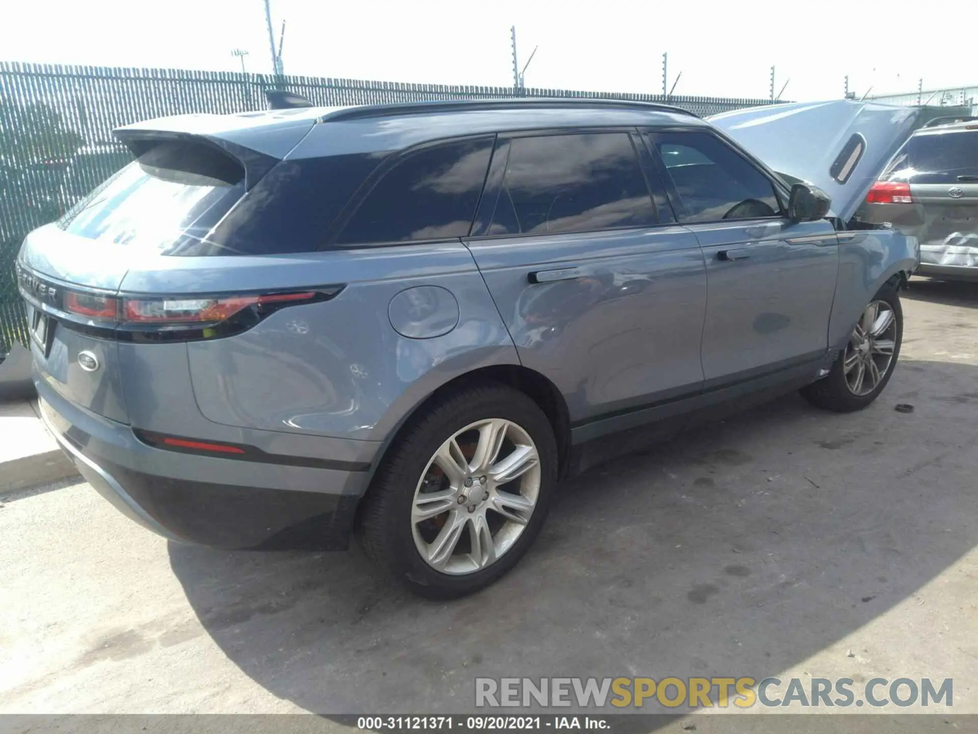 4 fotografías del automóvil dañado SALYK2EX2LA254976 LAND ROVER RANGE ROVER VELAR 2020