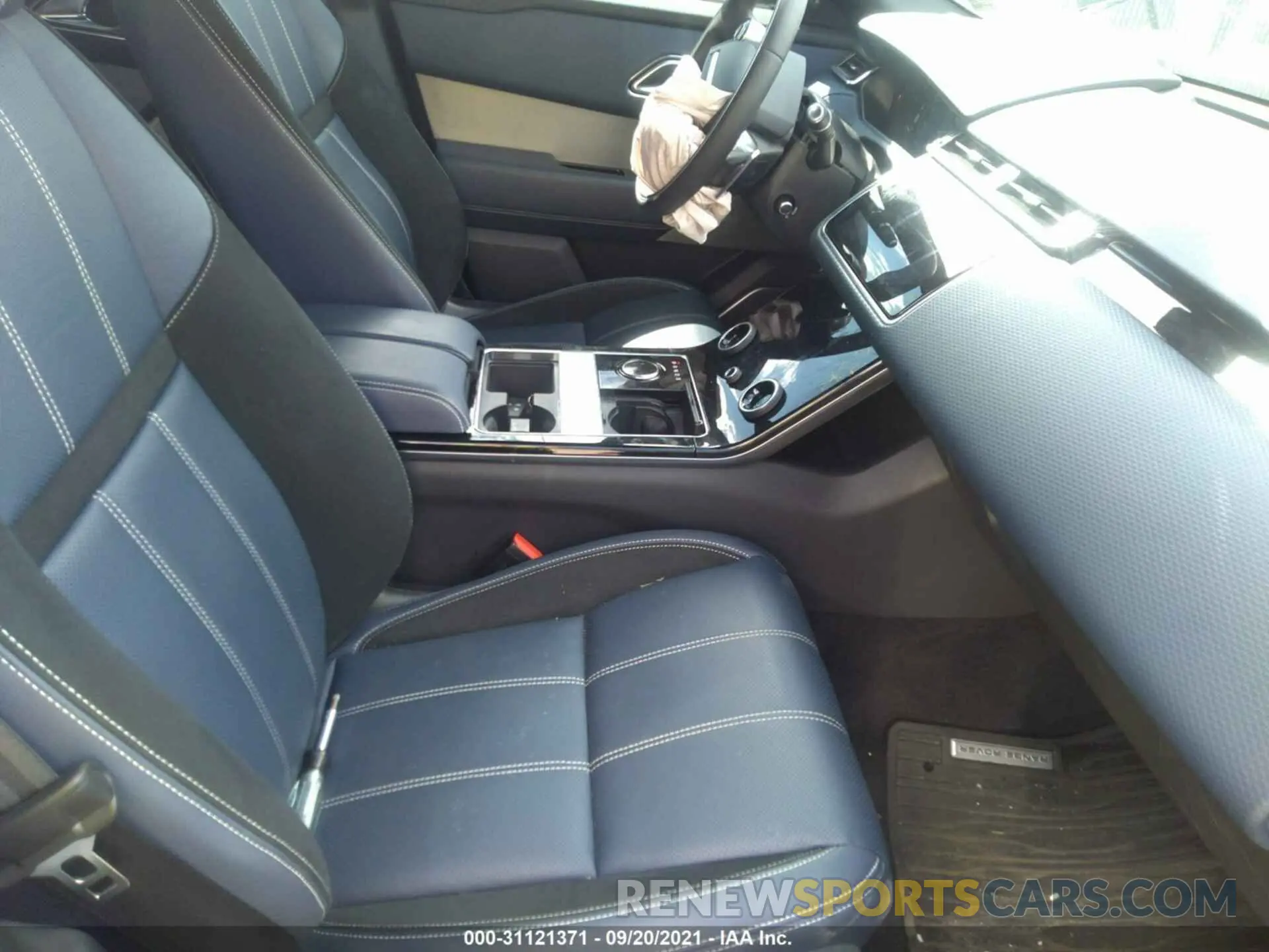 5 fotografías del automóvil dañado SALYK2EX2LA254976 LAND ROVER RANGE ROVER VELAR 2020