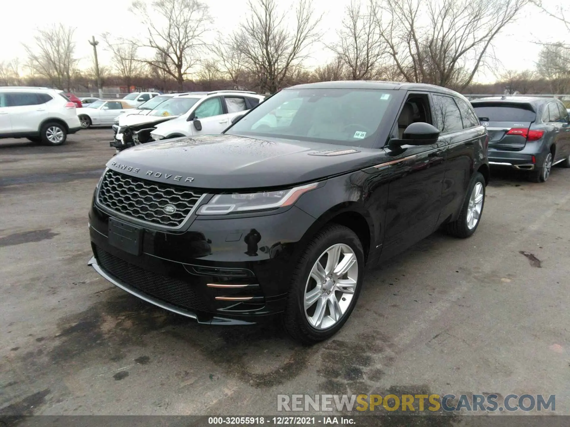 2 fotografías del automóvil dañado SALYK2EX3LA290207 LAND ROVER RANGE ROVER VELAR 2020