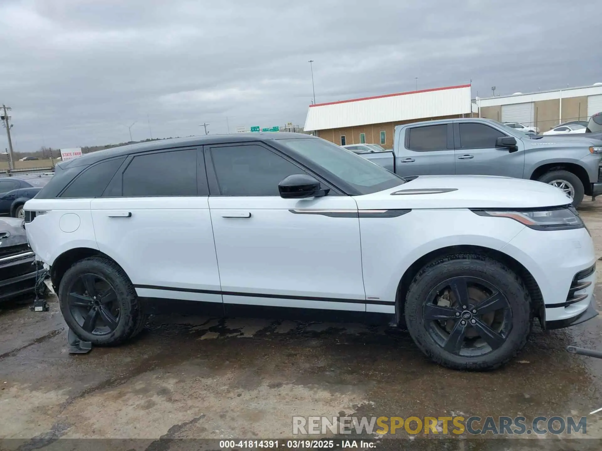 14 fotografías del automóvil dañado SALYK2EX3LA291471 LAND ROVER RANGE ROVER VELAR 2020