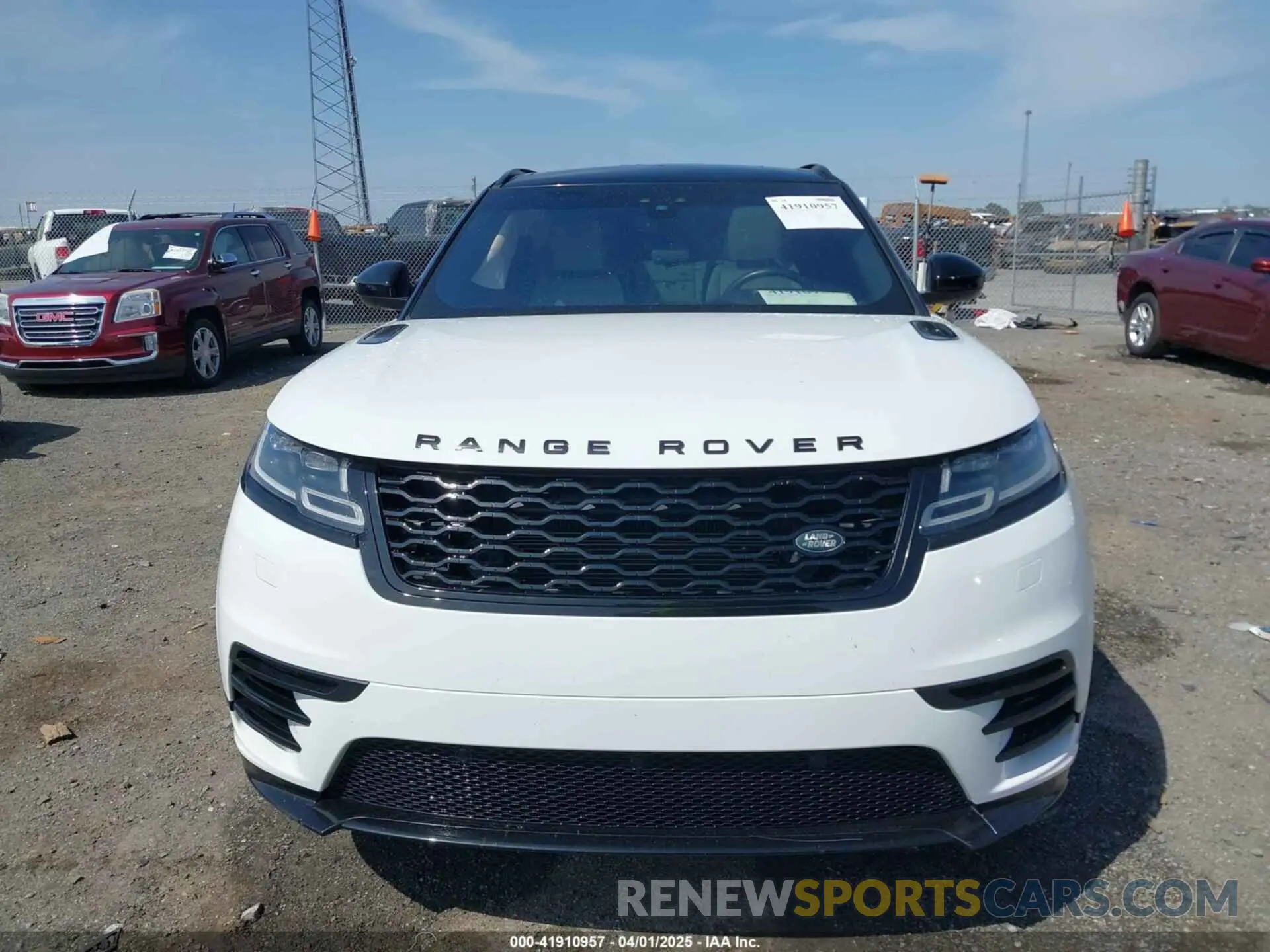 12 fotografías del automóvil dañado SALYK2EX4LA272072 LAND ROVER RANGE ROVER VELAR 2020