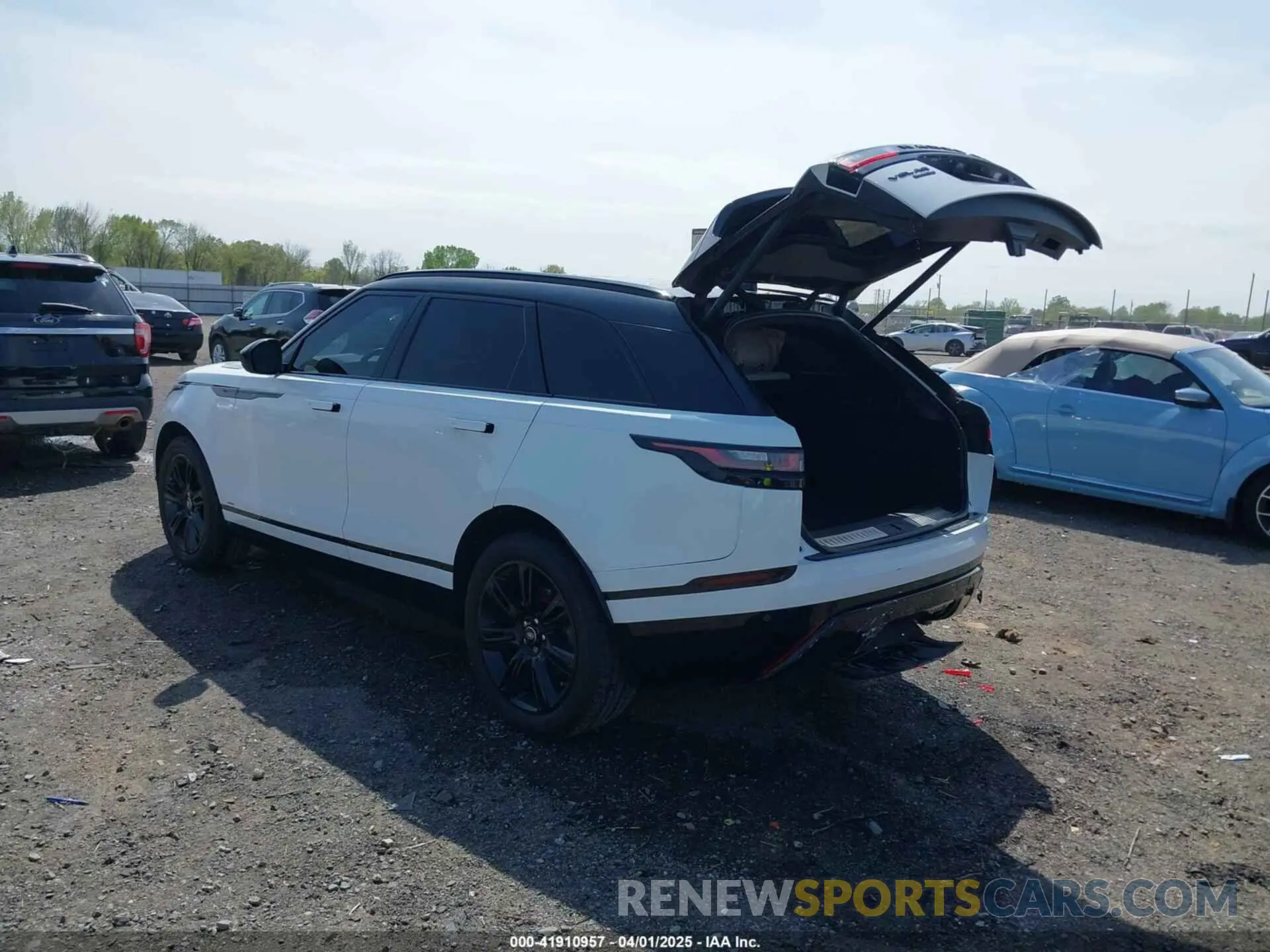 3 fotografías del automóvil dañado SALYK2EX4LA272072 LAND ROVER RANGE ROVER VELAR 2020
