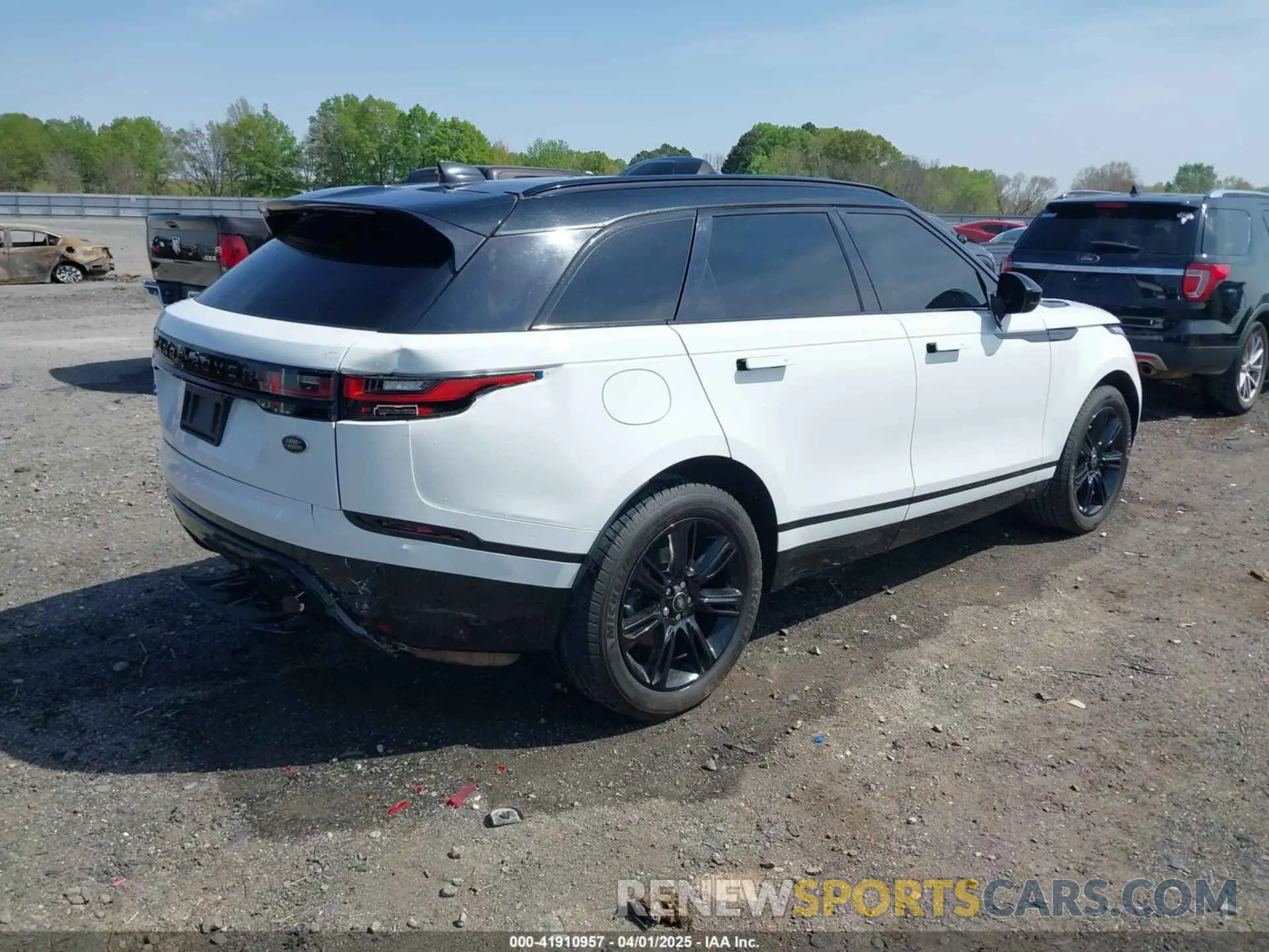 4 fotografías del automóvil dañado SALYK2EX4LA272072 LAND ROVER RANGE ROVER VELAR 2020