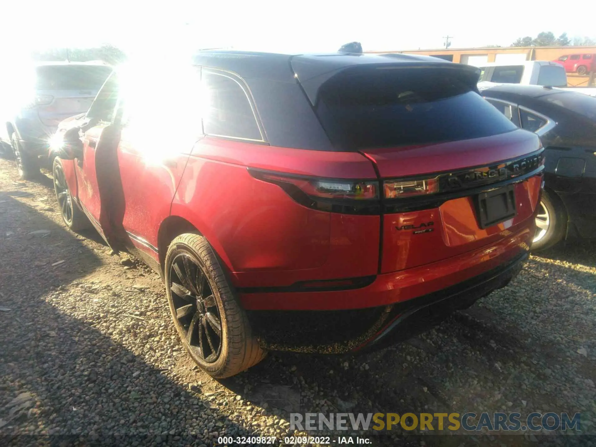 3 fotografías del automóvil dañado SALYK2EX6LA283994 LAND ROVER RANGE ROVER VELAR 2020