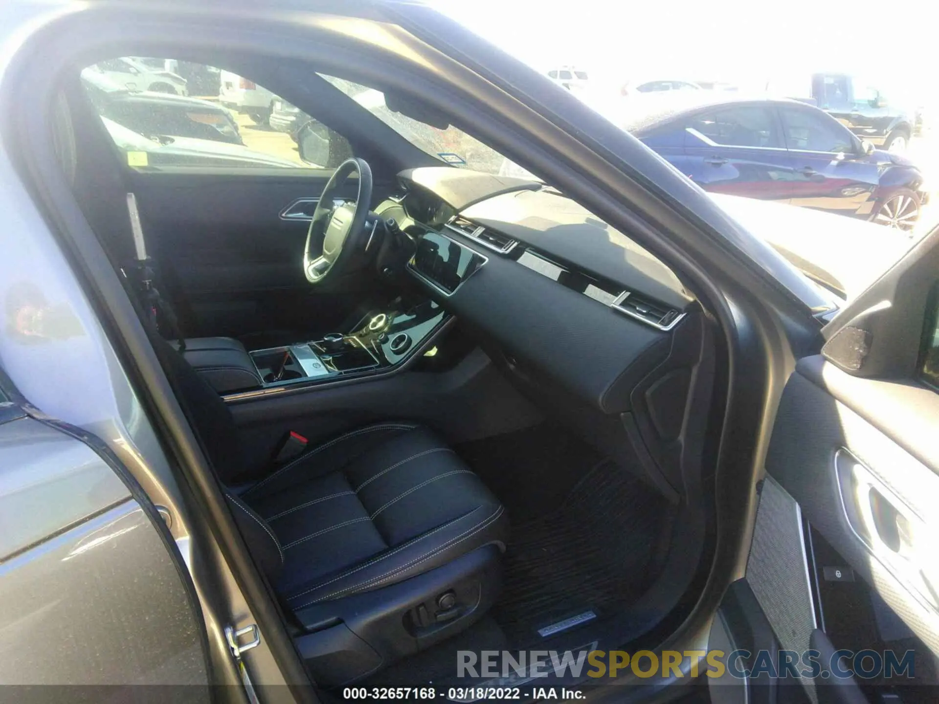 5 fotografías del automóvil dañado SALYK2EX8LA237986 LAND ROVER RANGE ROVER VELAR 2020