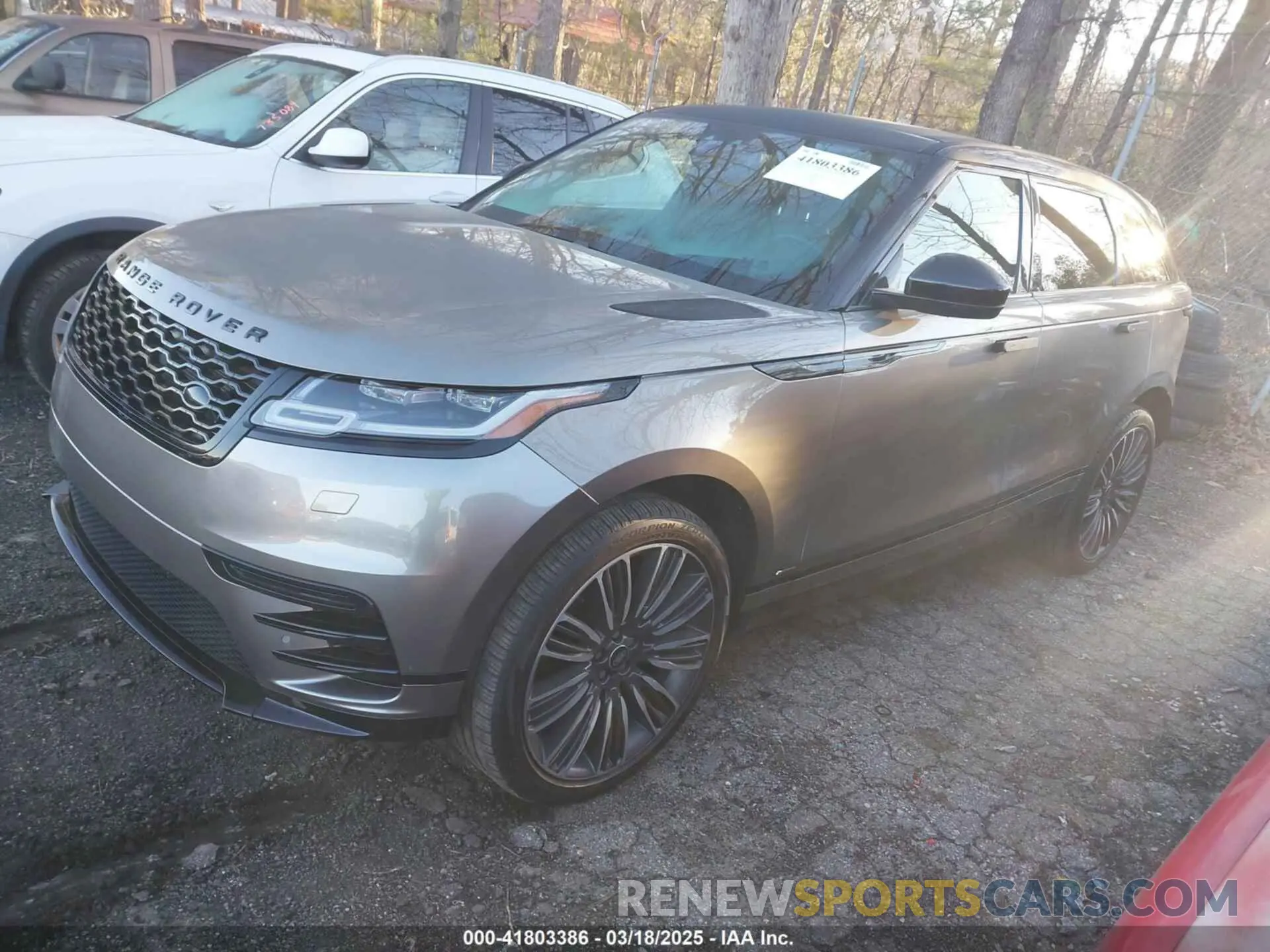 2 fotografías del automóvil dañado SALYK2EX8LA275671 LAND ROVER RANGE ROVER VELAR 2020