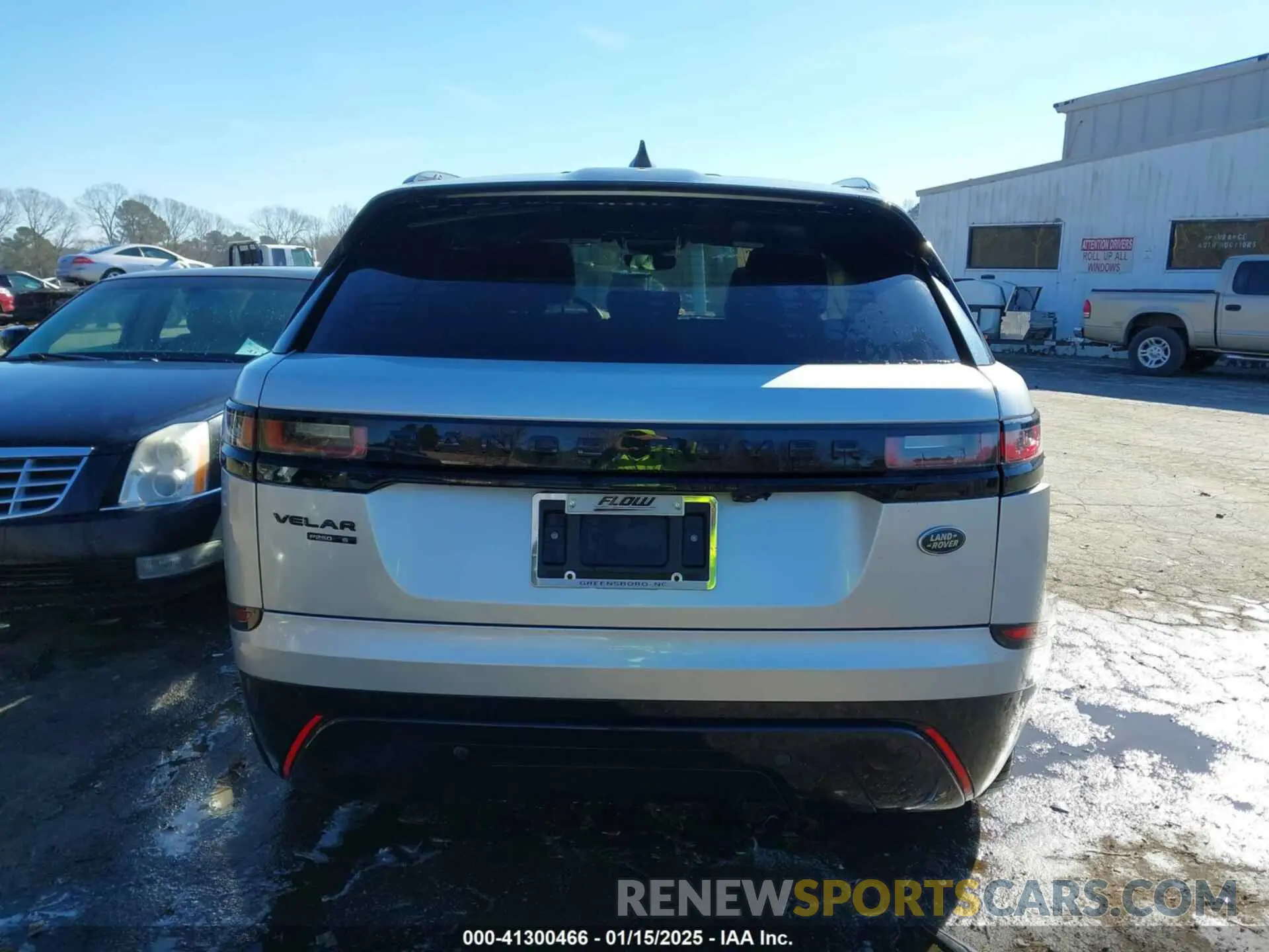 16 fotografías del automóvil dañado SALYK2EX9LA275226 LAND ROVER RANGE ROVER VELAR 2020