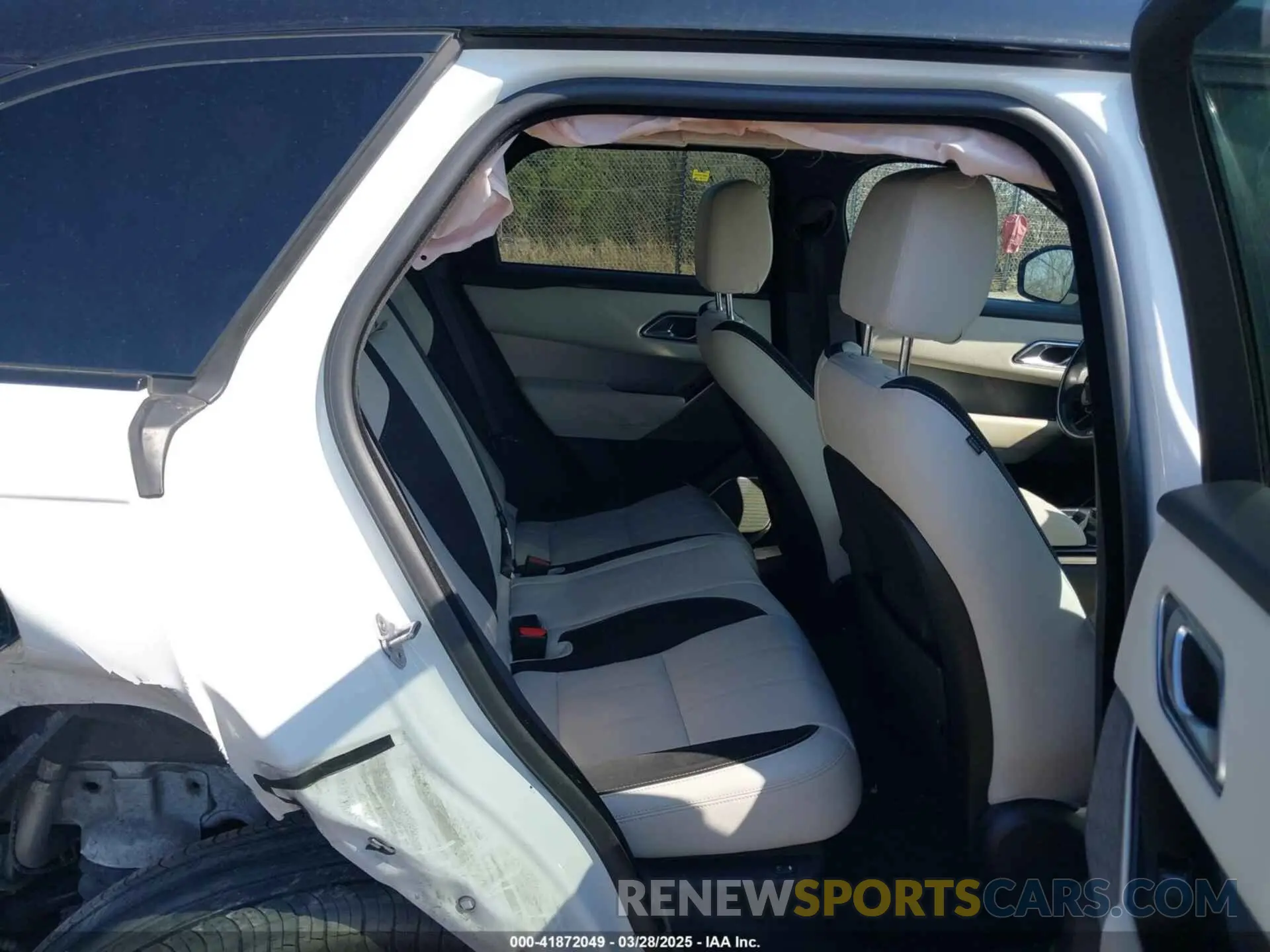8 fotografías del automóvil dañado SALYK2FV0LA251264 LAND ROVER RANGE ROVER VELAR 2020