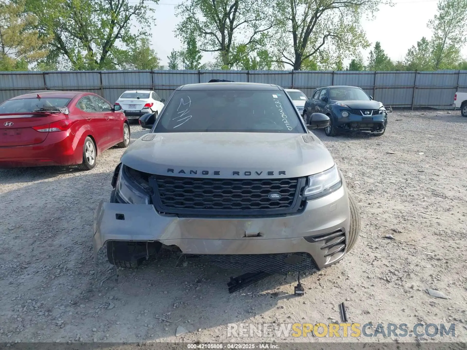 12 fotografías del automóvil dañado SALYK2FV8LA243025 LAND ROVER RANGE ROVER VELAR 2020