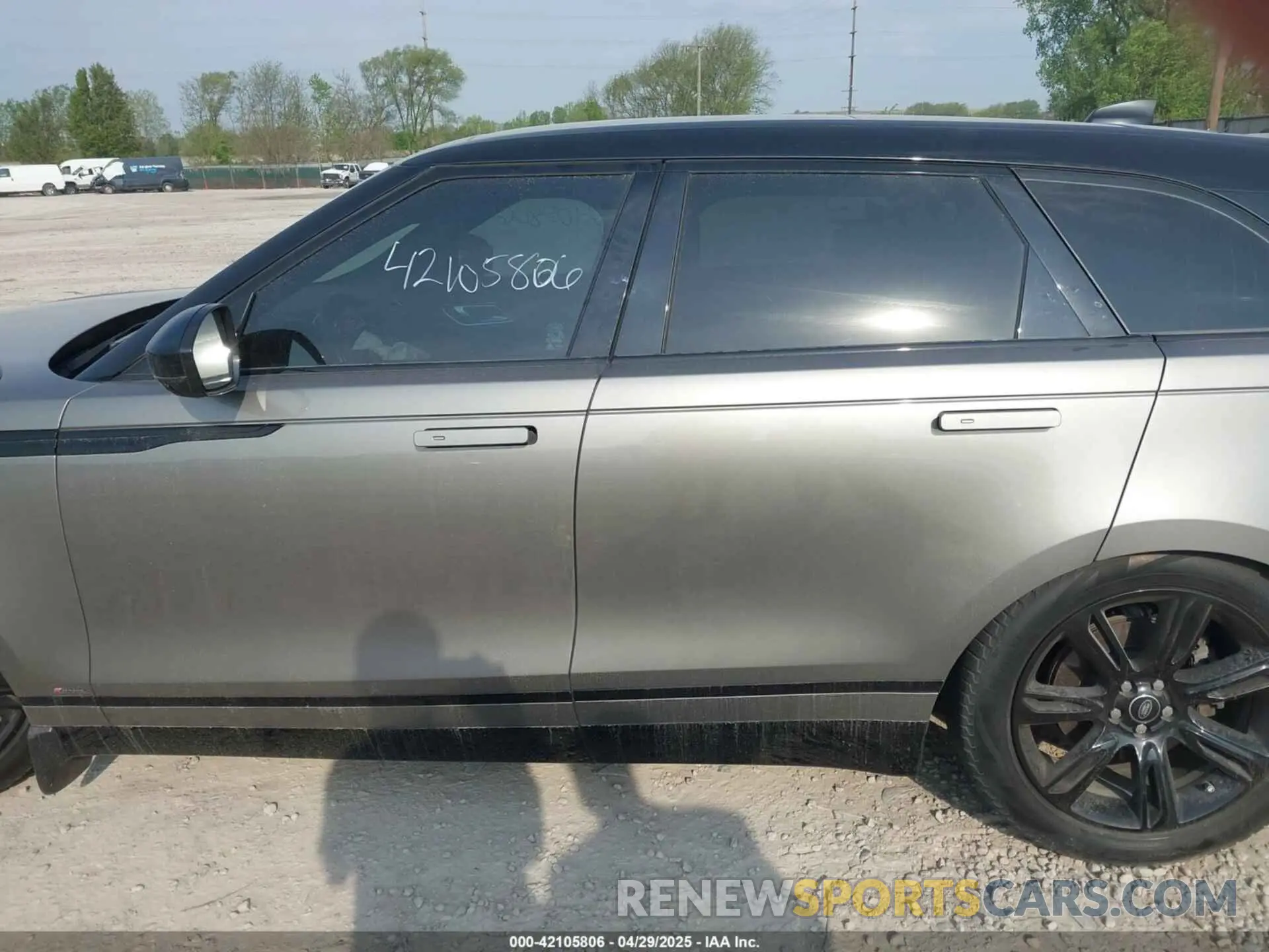 14 fotografías del automóvil dañado SALYK2FV8LA243025 LAND ROVER RANGE ROVER VELAR 2020