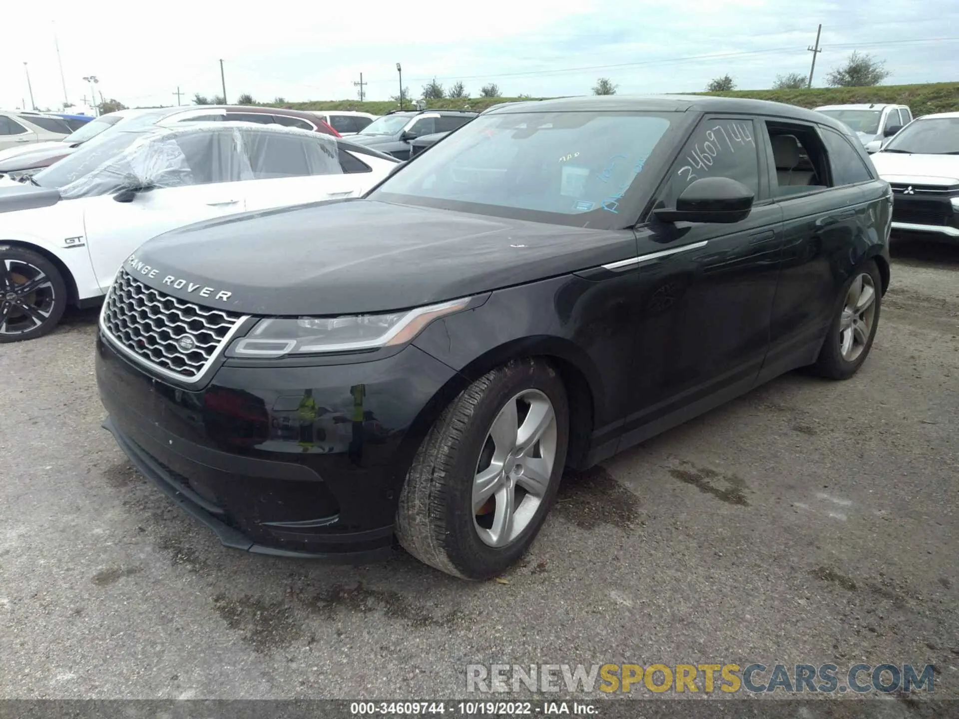 2 fotografías del automóvil dañado SALYJ2EU9MA323981 LAND ROVER RANGE ROVER VELAR 2021