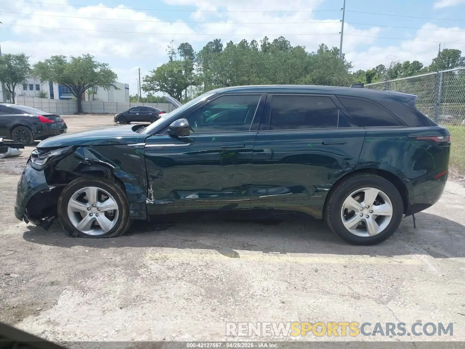 14 fotografías del automóvil dañado SALYJ2EX6MA317761 LAND ROVER RANGE ROVER VELAR 2021