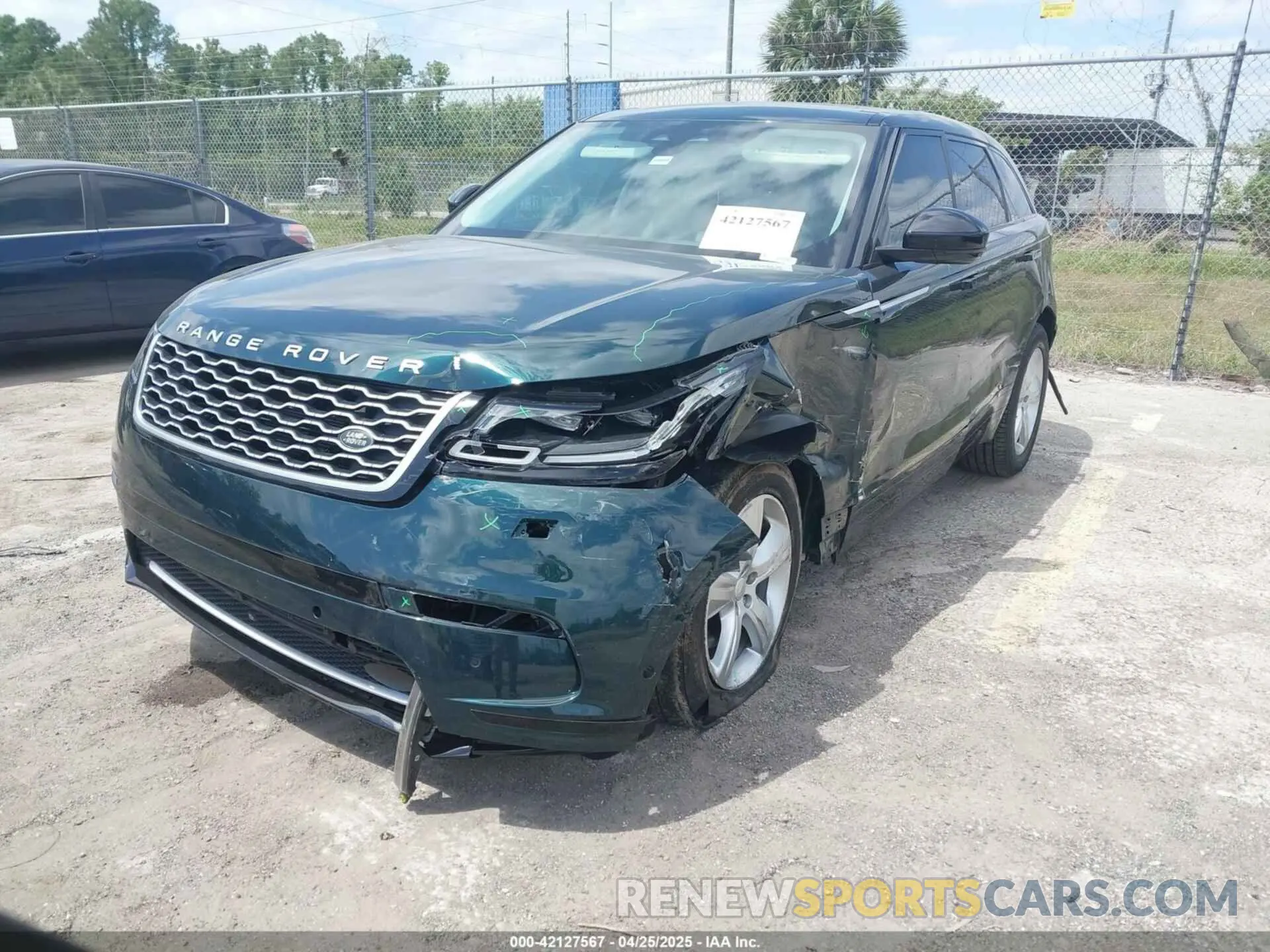 2 fotografías del automóvil dañado SALYJ2EX6MA317761 LAND ROVER RANGE ROVER VELAR 2021