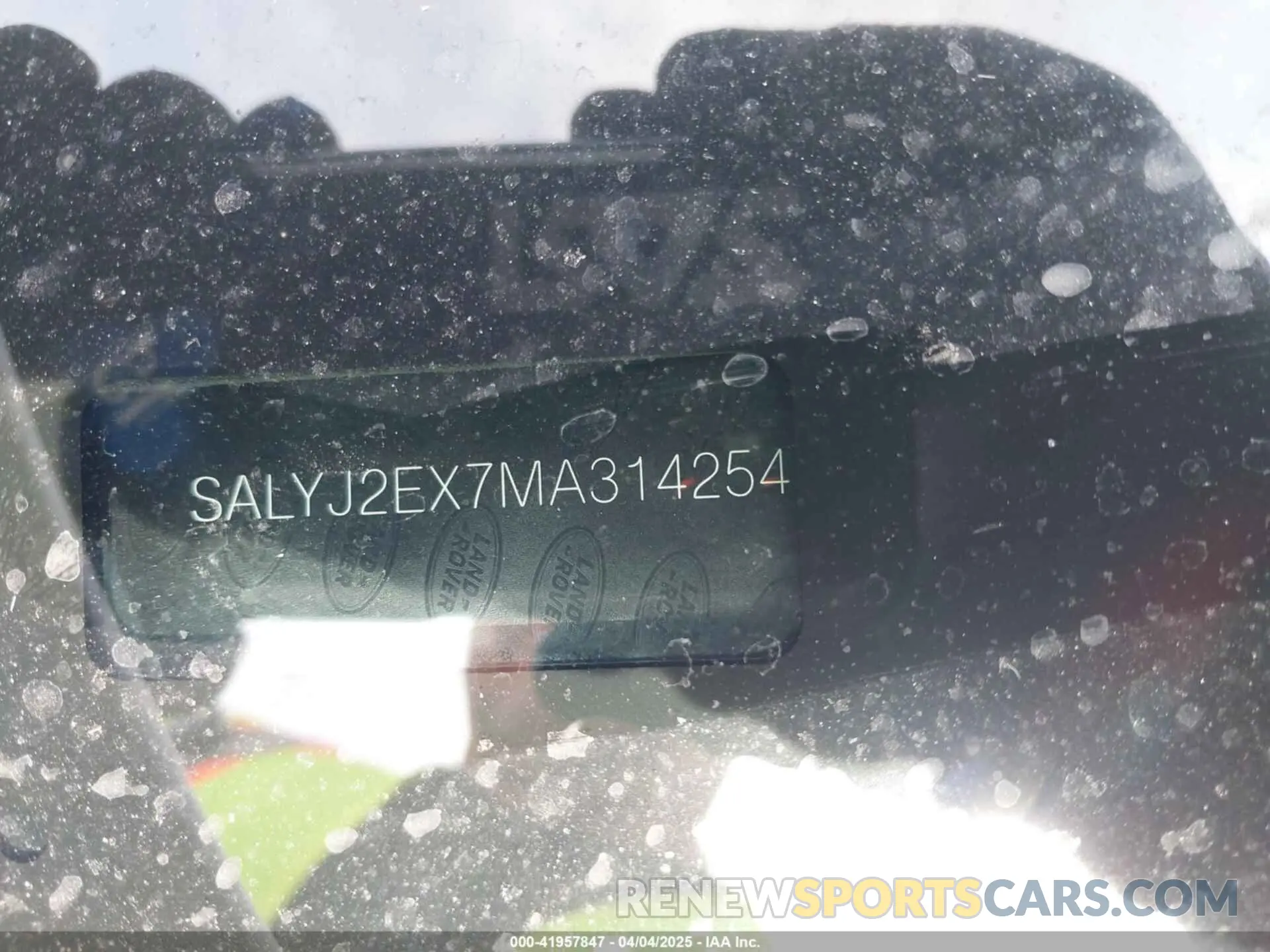 17 fotografías del automóvil dañado SALYJ2EX7MA314254 LAND ROVER RANGE ROVER VELAR 2021