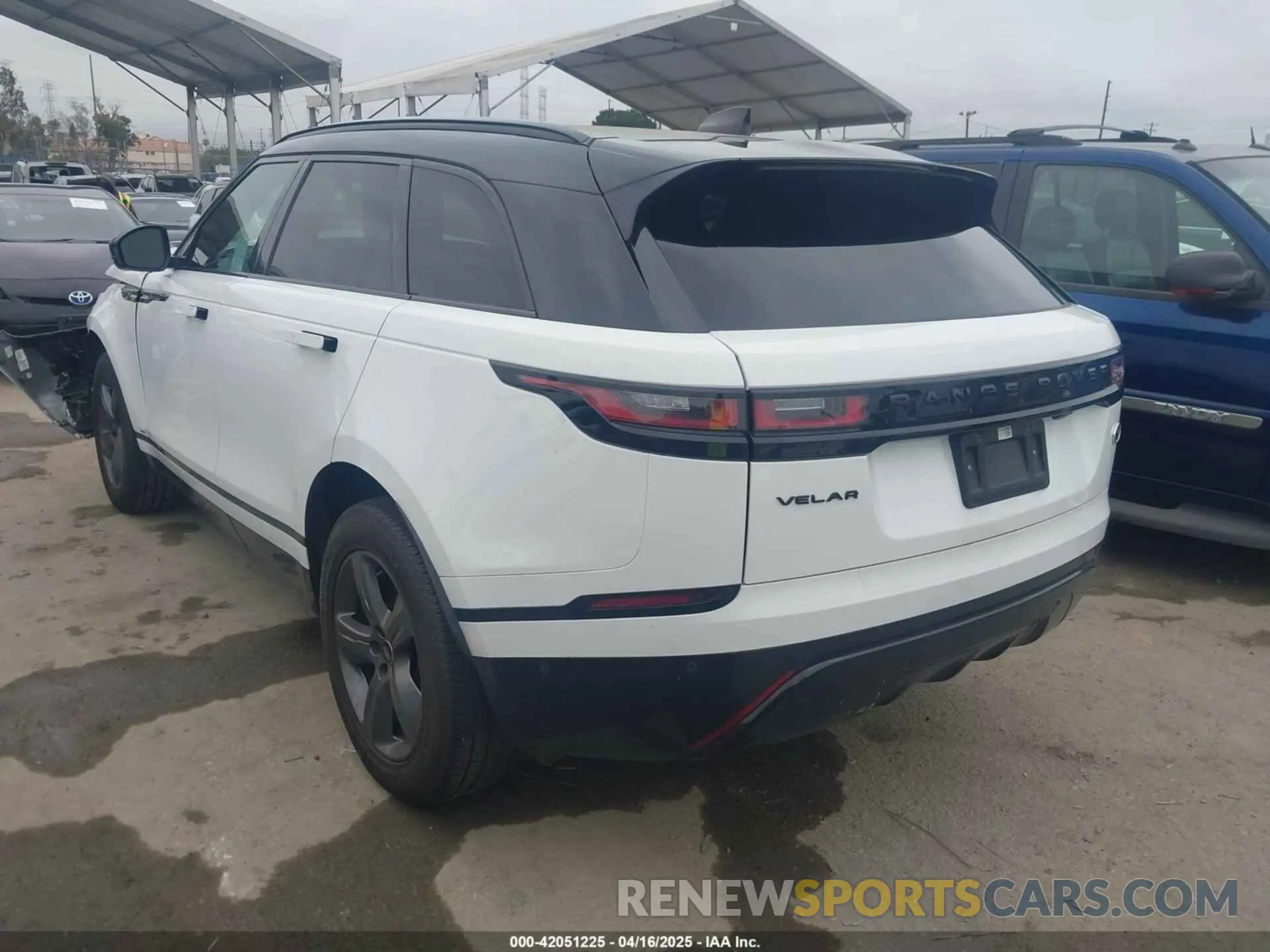 3 fotografías del automóvil dañado SALYT2EX0MA313814 LAND ROVER RANGE ROVER VELAR 2021