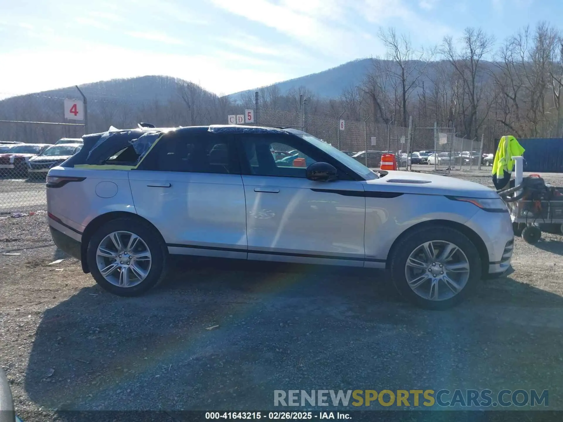 13 fotografías del automóvil dañado SALYT2EX1MA306855 LAND ROVER RANGE ROVER VELAR 2021