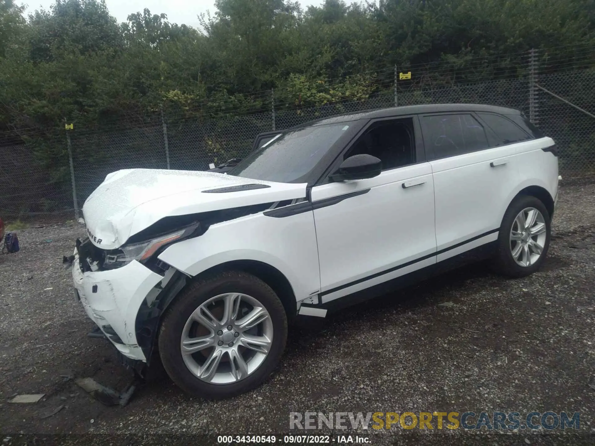 2 fotografías del automóvil dañado SALYT2EX3MA301978 LAND ROVER RANGE ROVER VELAR 2021