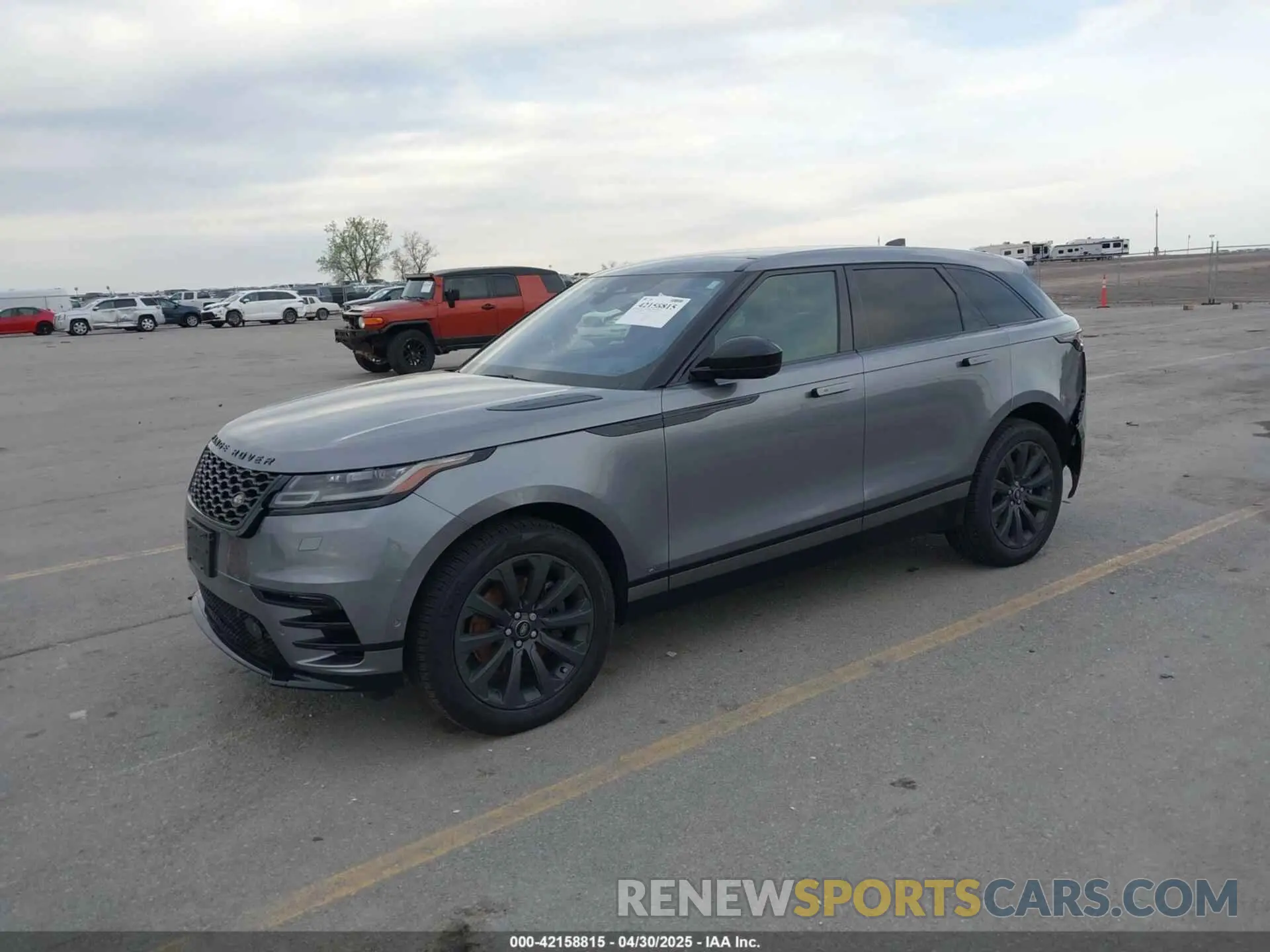 2 fotografías del automóvil dañado SALYT2EX3MA320305 LAND ROVER RANGE ROVER VELAR 2021