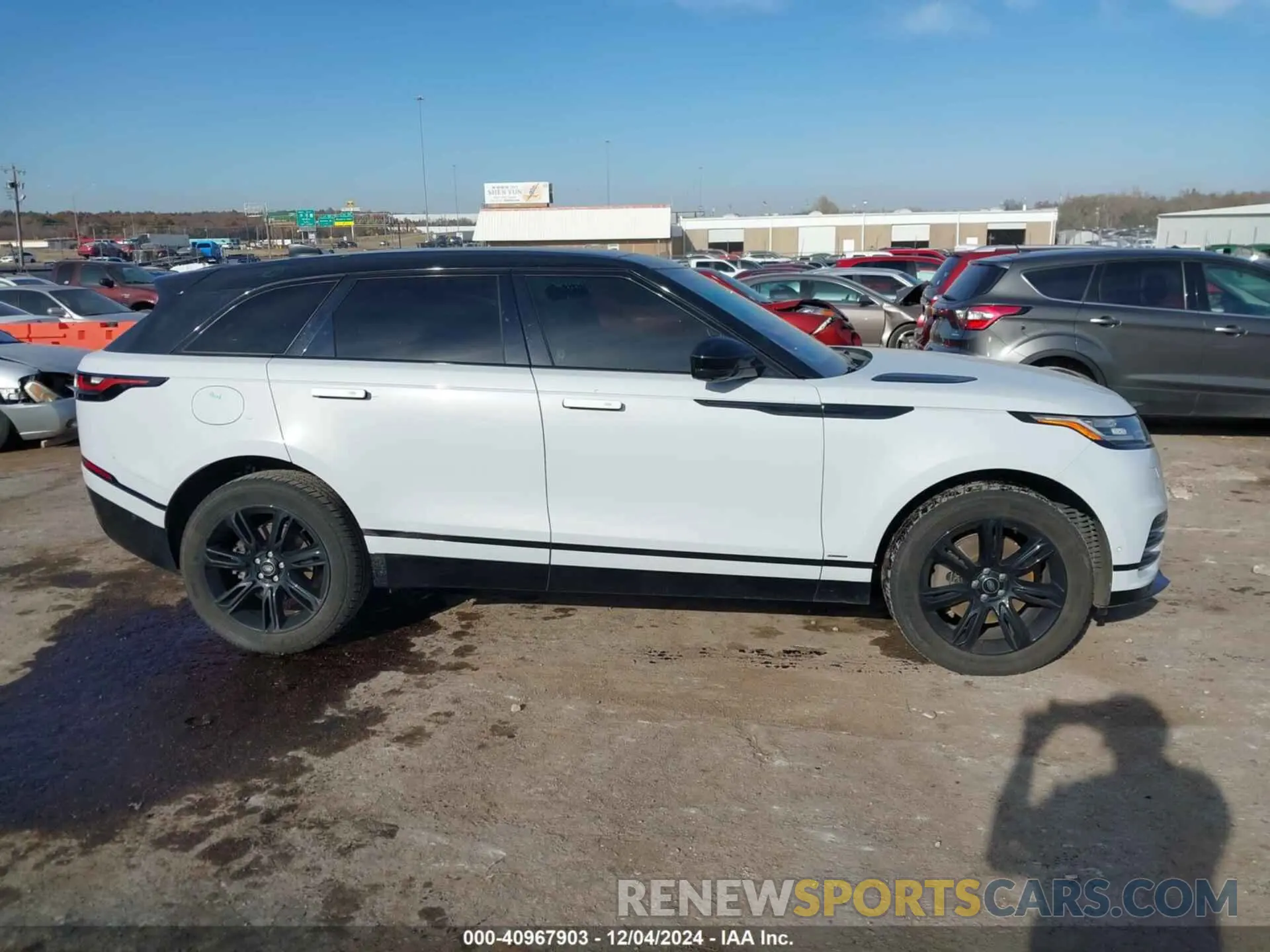 13 fotografías del automóvil dañado SALYT2EX7MA316967 LAND ROVER RANGE ROVER VELAR 2021