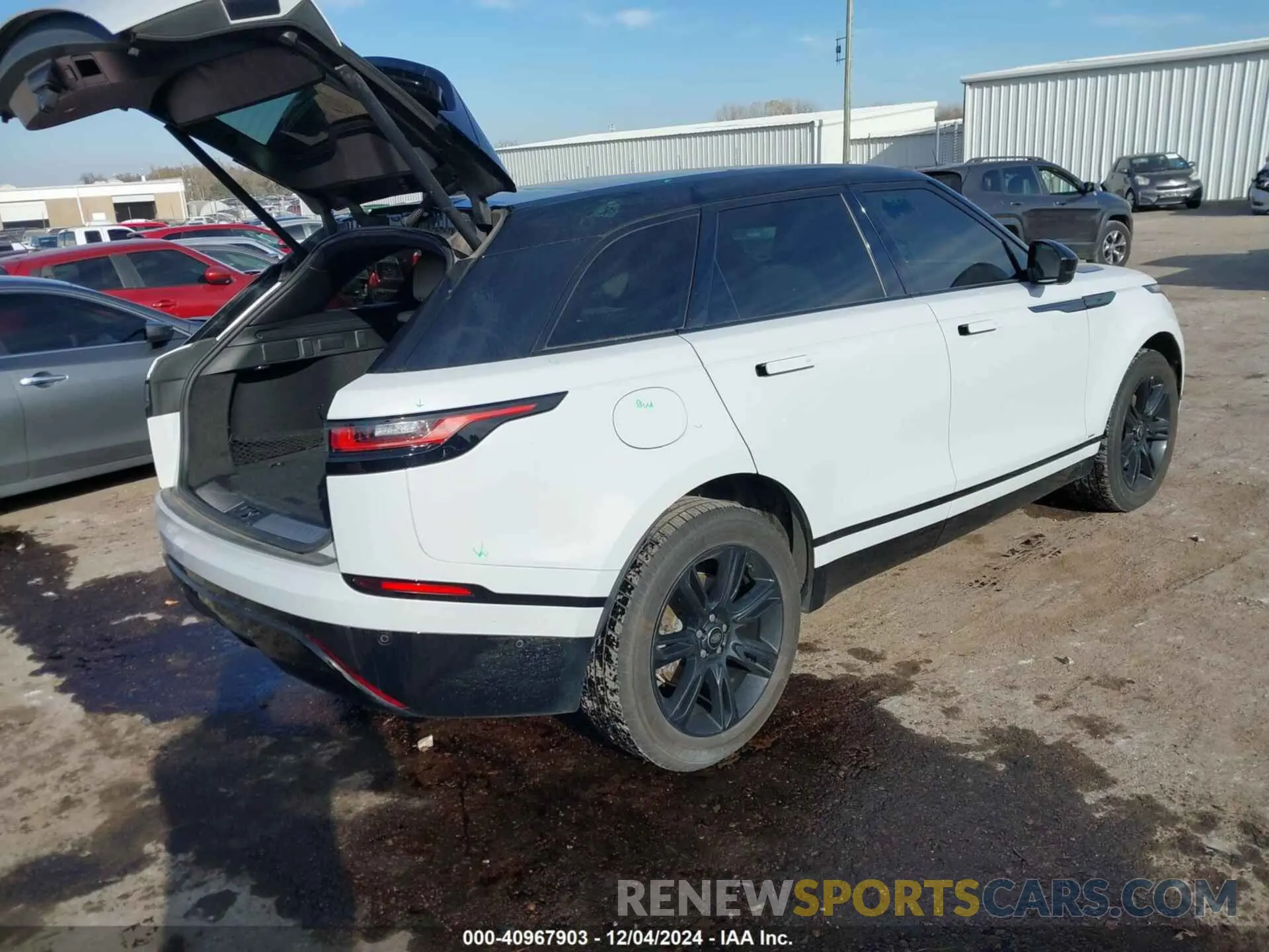 4 fotografías del automóvil dañado SALYT2EX7MA316967 LAND ROVER RANGE ROVER VELAR 2021