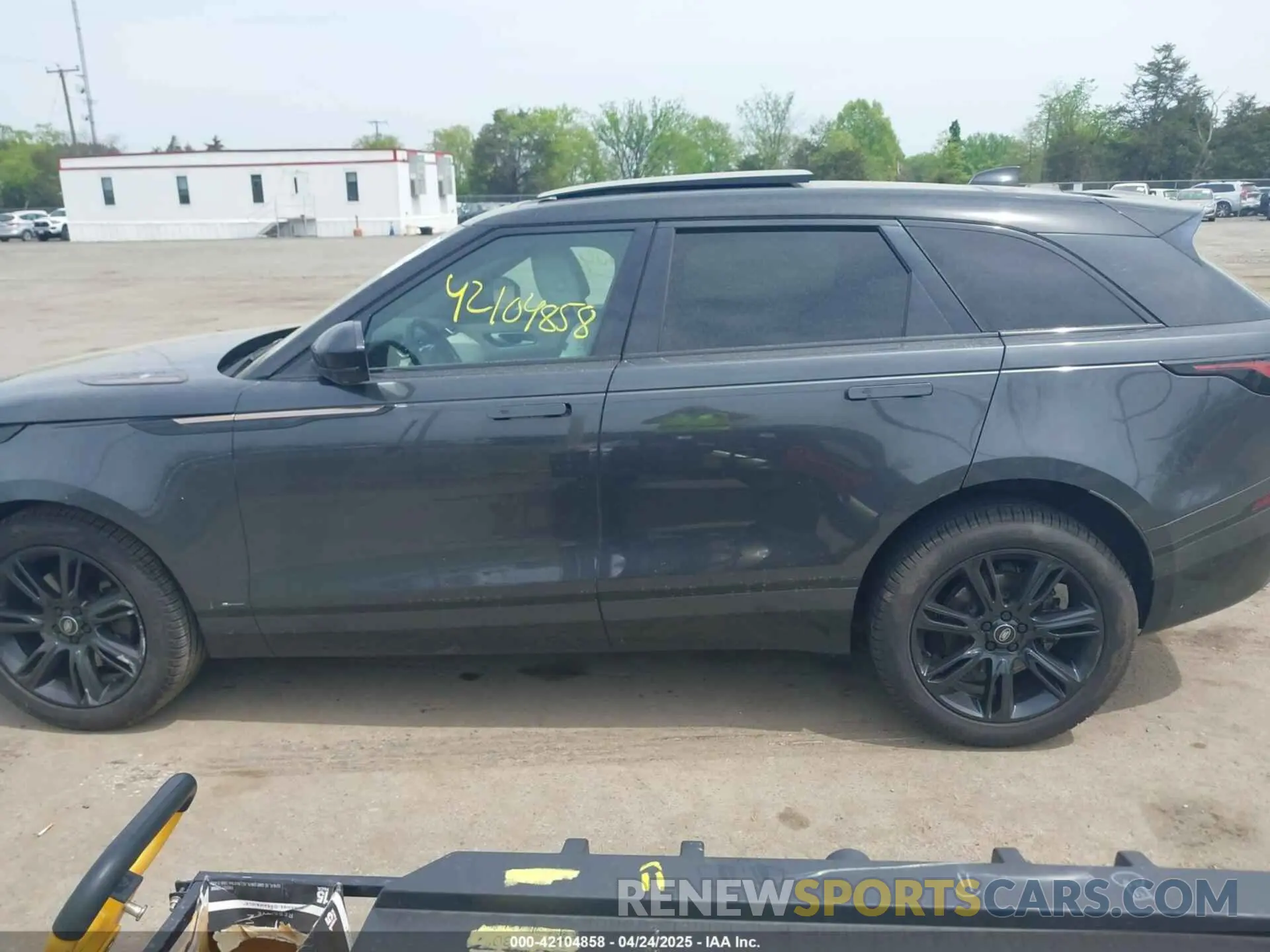 13 fotografías del automóvil dañado SALYT2EX8MA323426 LAND ROVER RANGE ROVER VELAR 2021