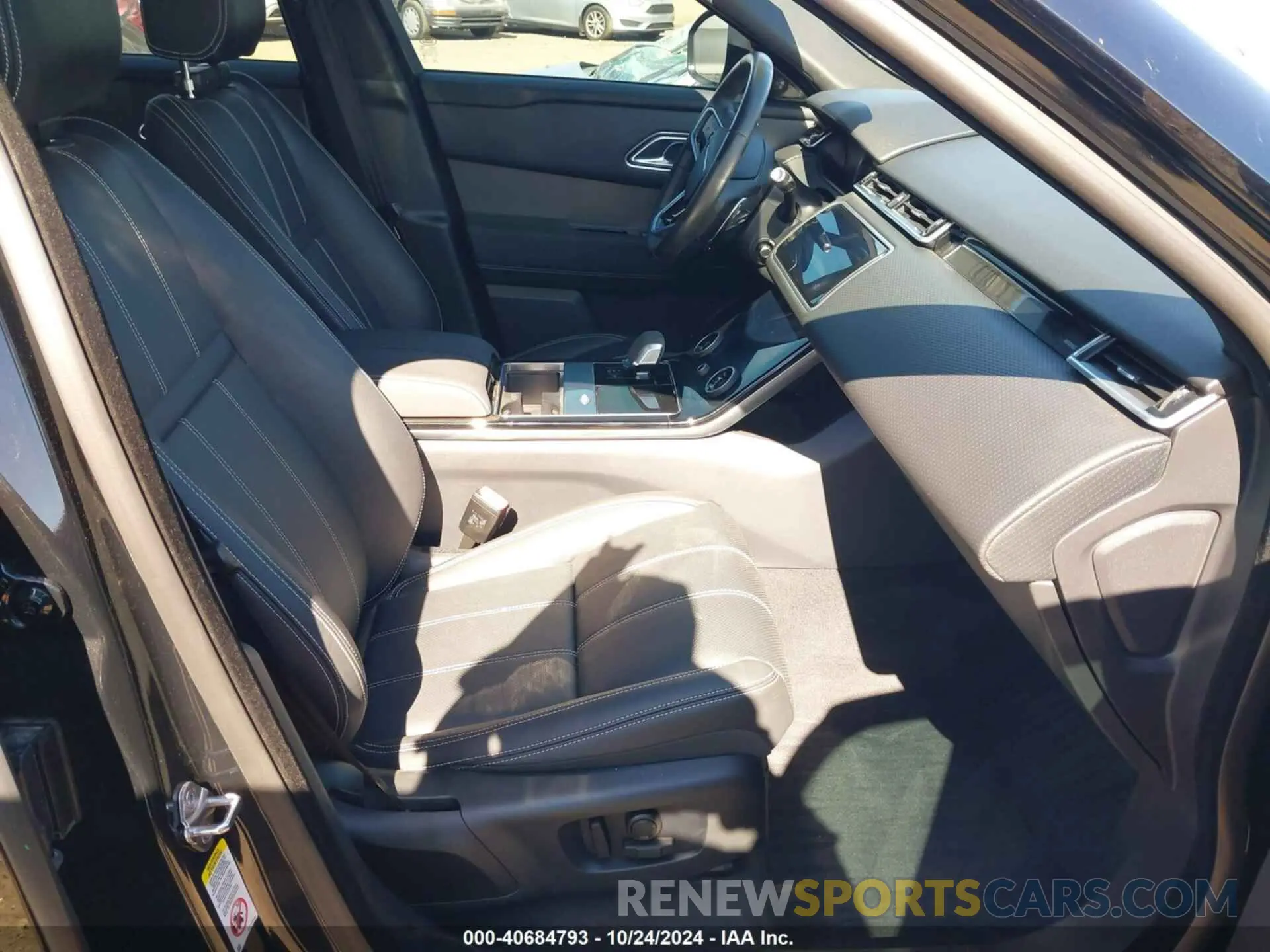 5 fotografías del automóvil dañado SALYJ2EX3NA347057 LAND ROVER RANGE ROVER VELAR 2022